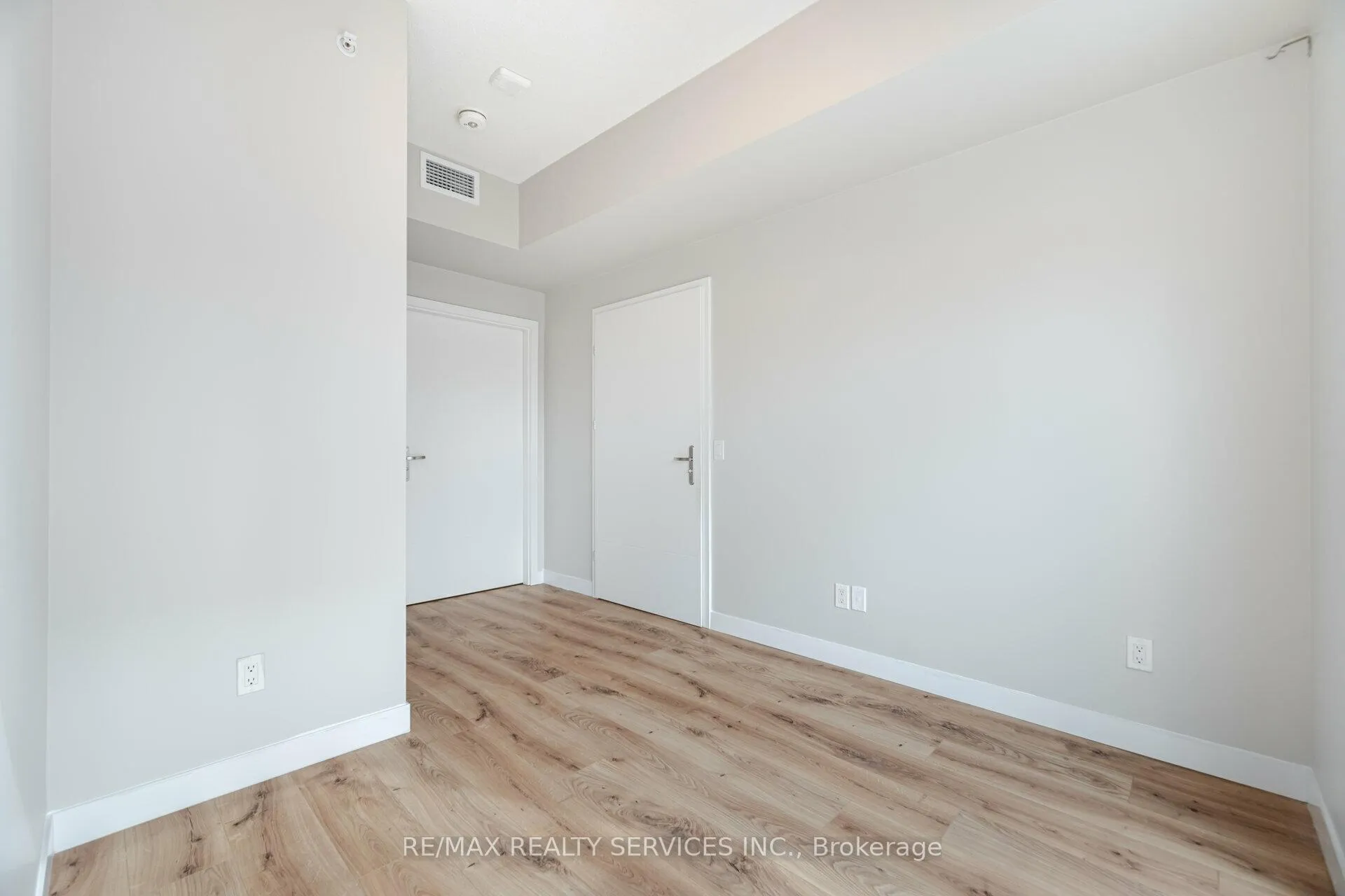Photo 17 of Unit 407, 60 Frederick Street, Kitchener — HOMEH