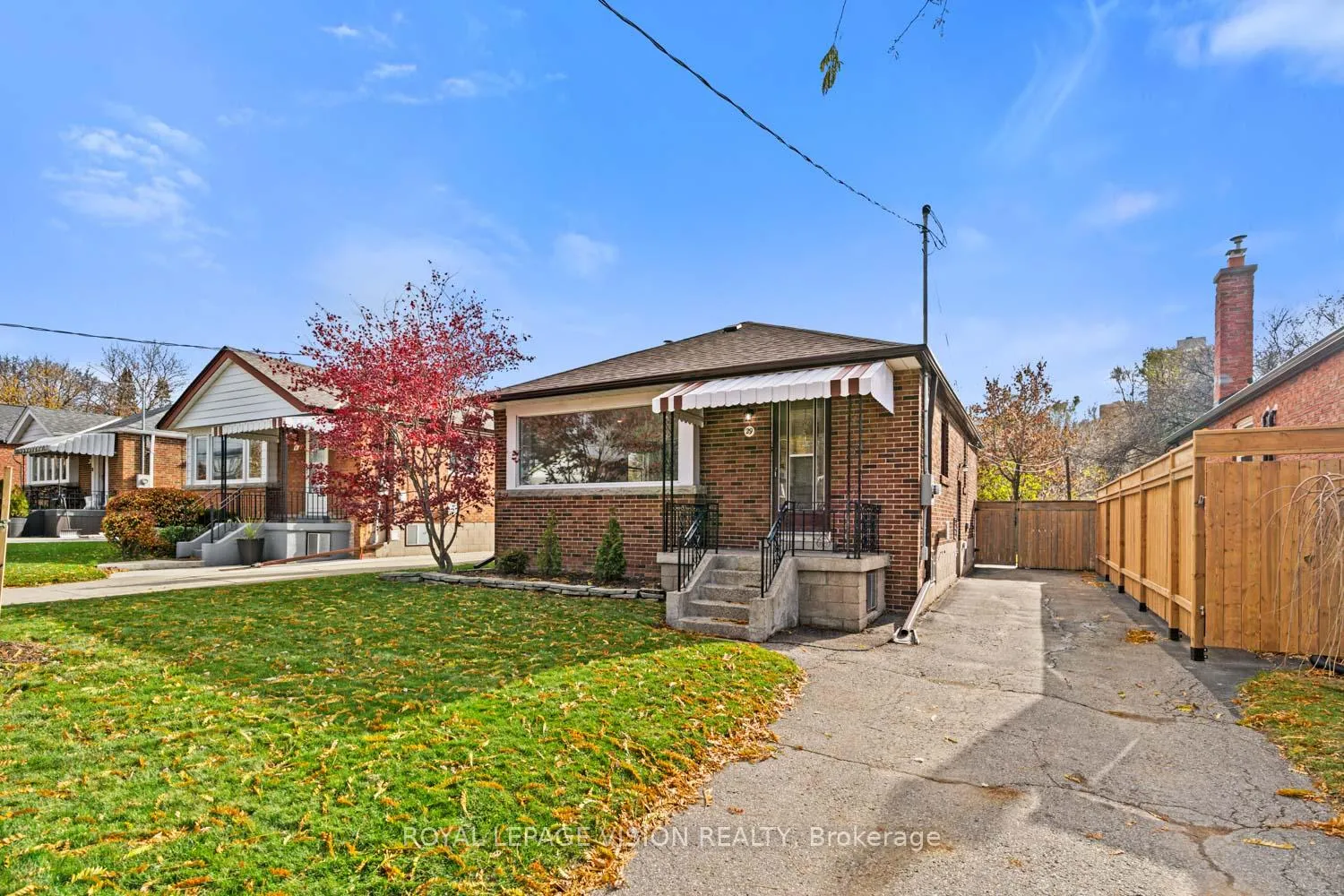 Photo 1 of 29 Donora Drive, Toronto, Crescent Town — HOMEH