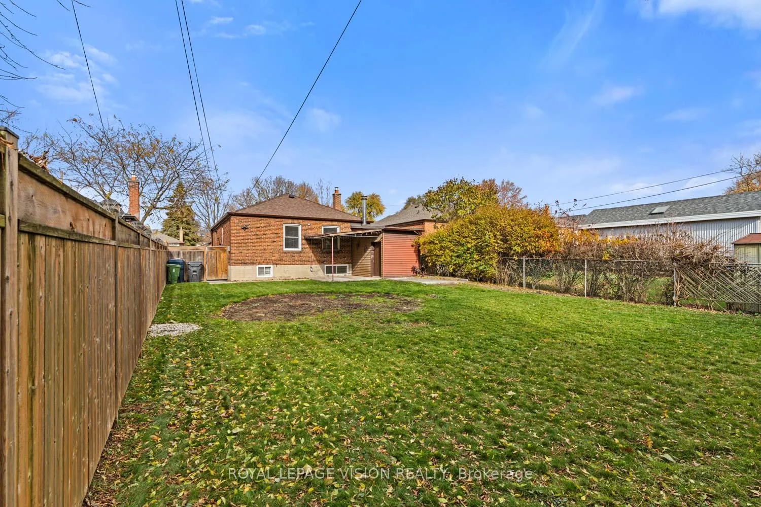 Photo 36 of 29 Donora Drive, Toronto, Crescent Town — HOMEH