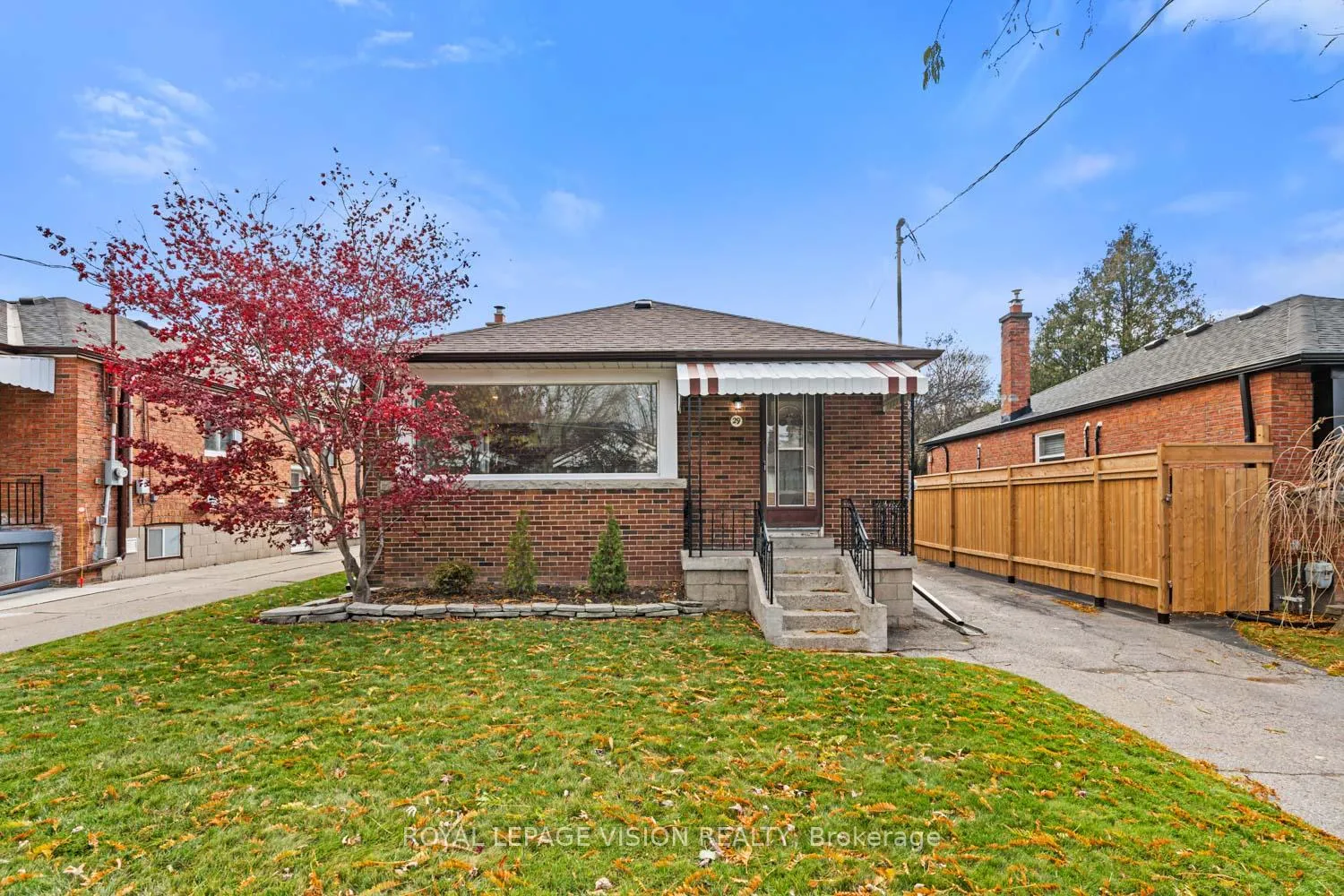 Photo 39 of 29 Donora Drive, Toronto, Crescent Town — HOMEH