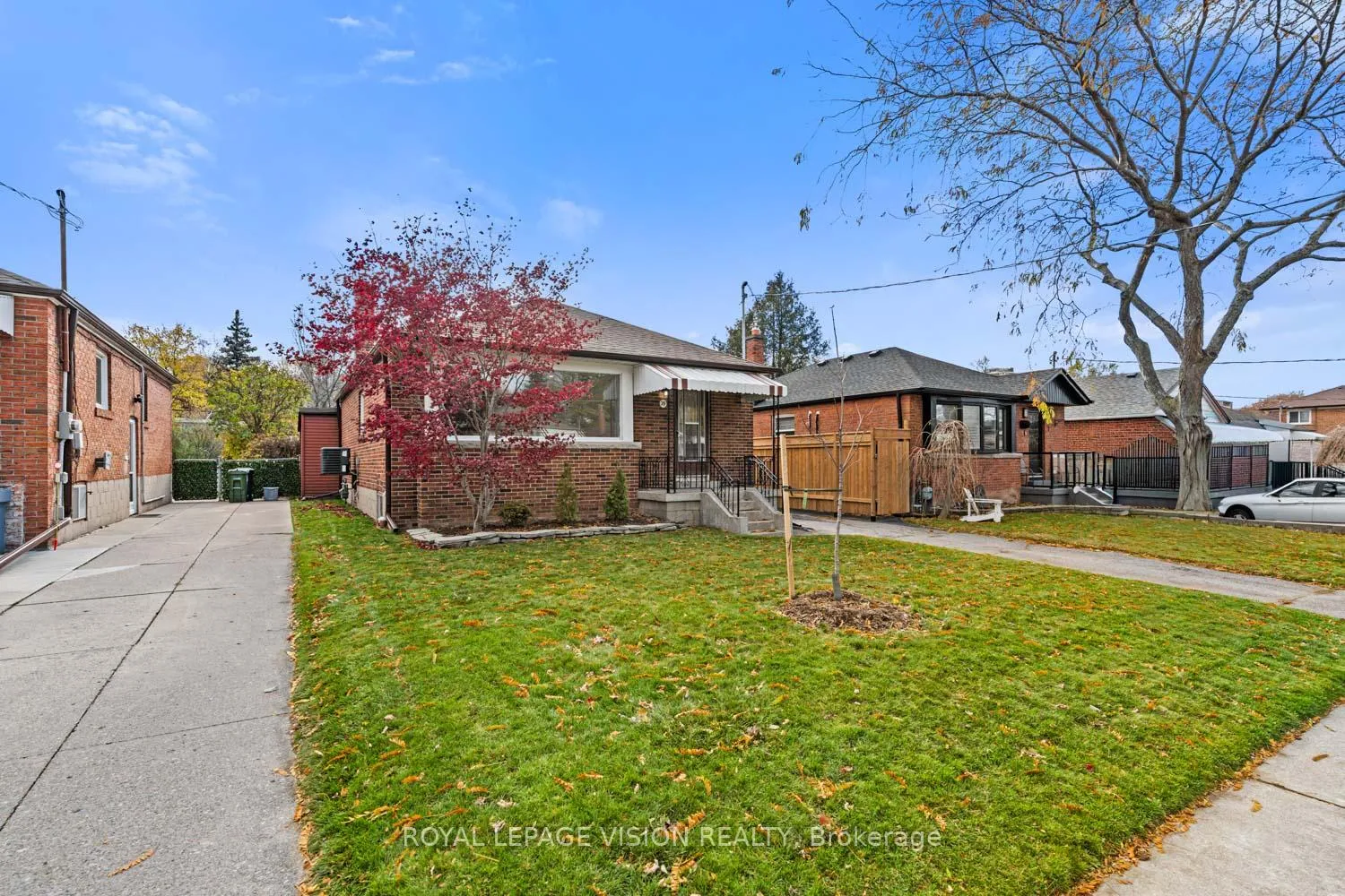 Photo 40 of 29 Donora Drive, Toronto, Crescent Town — HOMEH