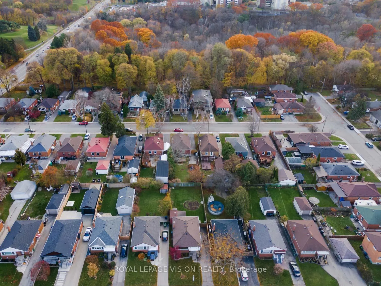 Photo 42 of 29 Donora Drive, Toronto, Crescent Town — HOMEH