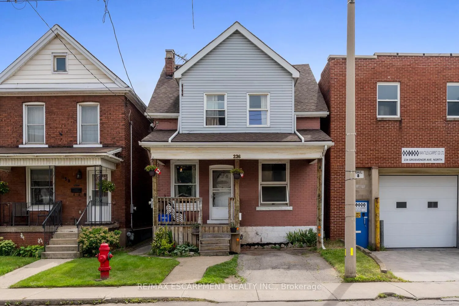 Front of 236 Grosvenor Avenue N