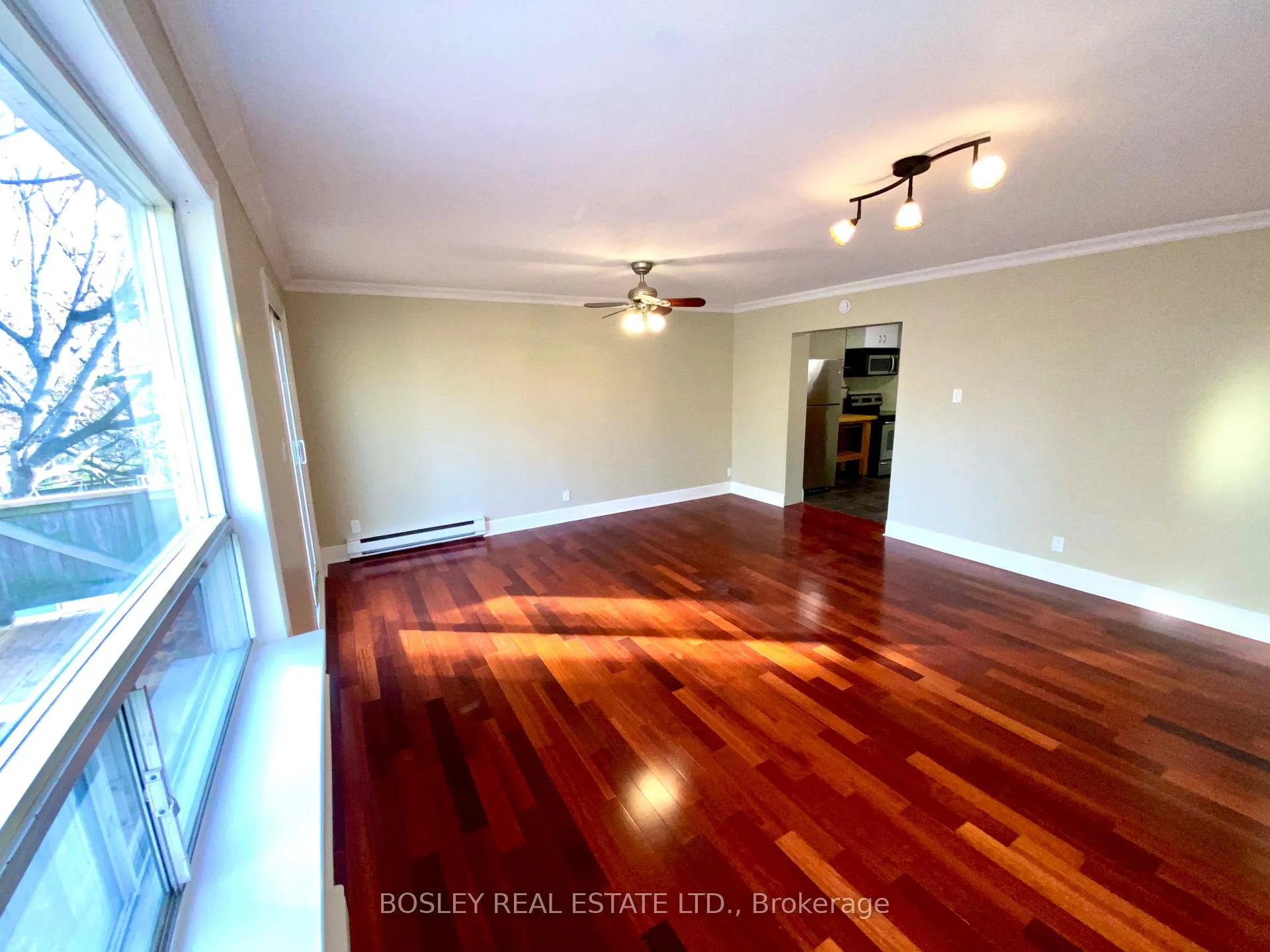 Photo 11 of Unit #2 (UPPER), 33 Lorindale Avenue, Toronto, Lawrence Park North — HOMEH
