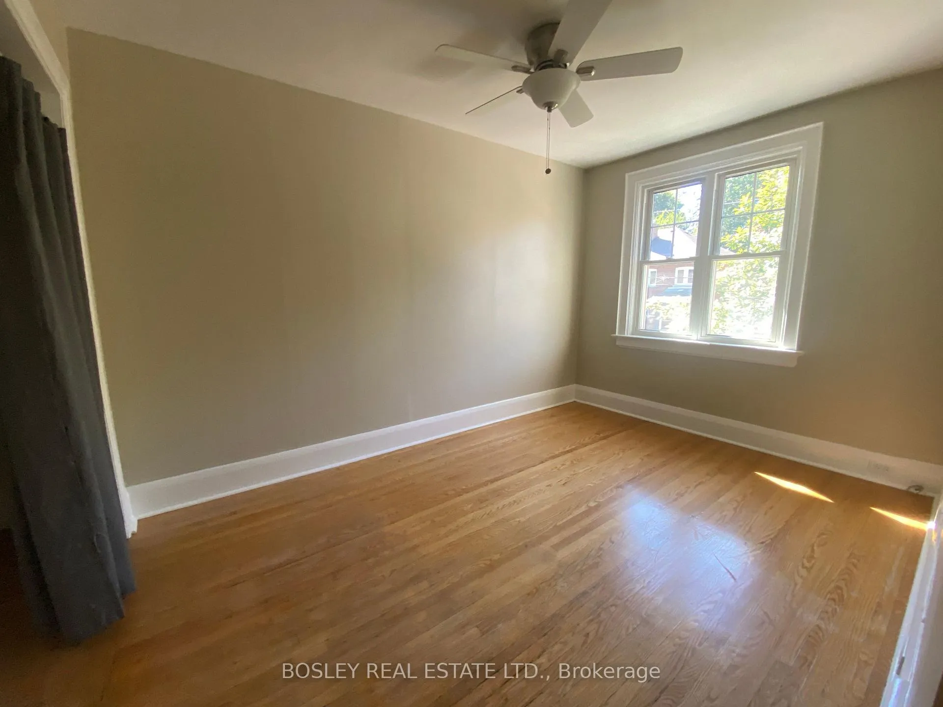 Photo 16 of Unit #2 (UPPER), 33 Lorindale Avenue, Toronto, Lawrence Park North — HOMEH