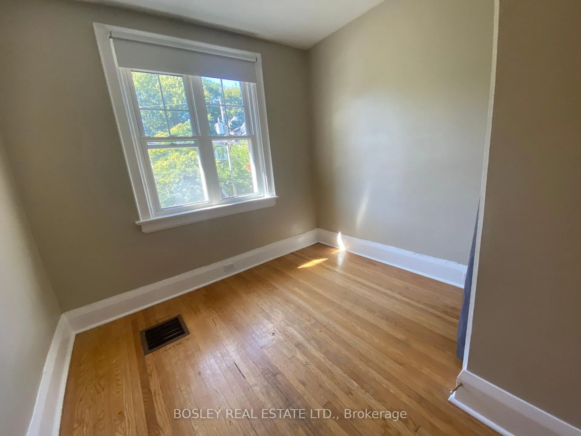 Photo 17 of Unit #2 (UPPER), 33 Lorindale Avenue, Toronto, Lawrence Park North — HOMEH