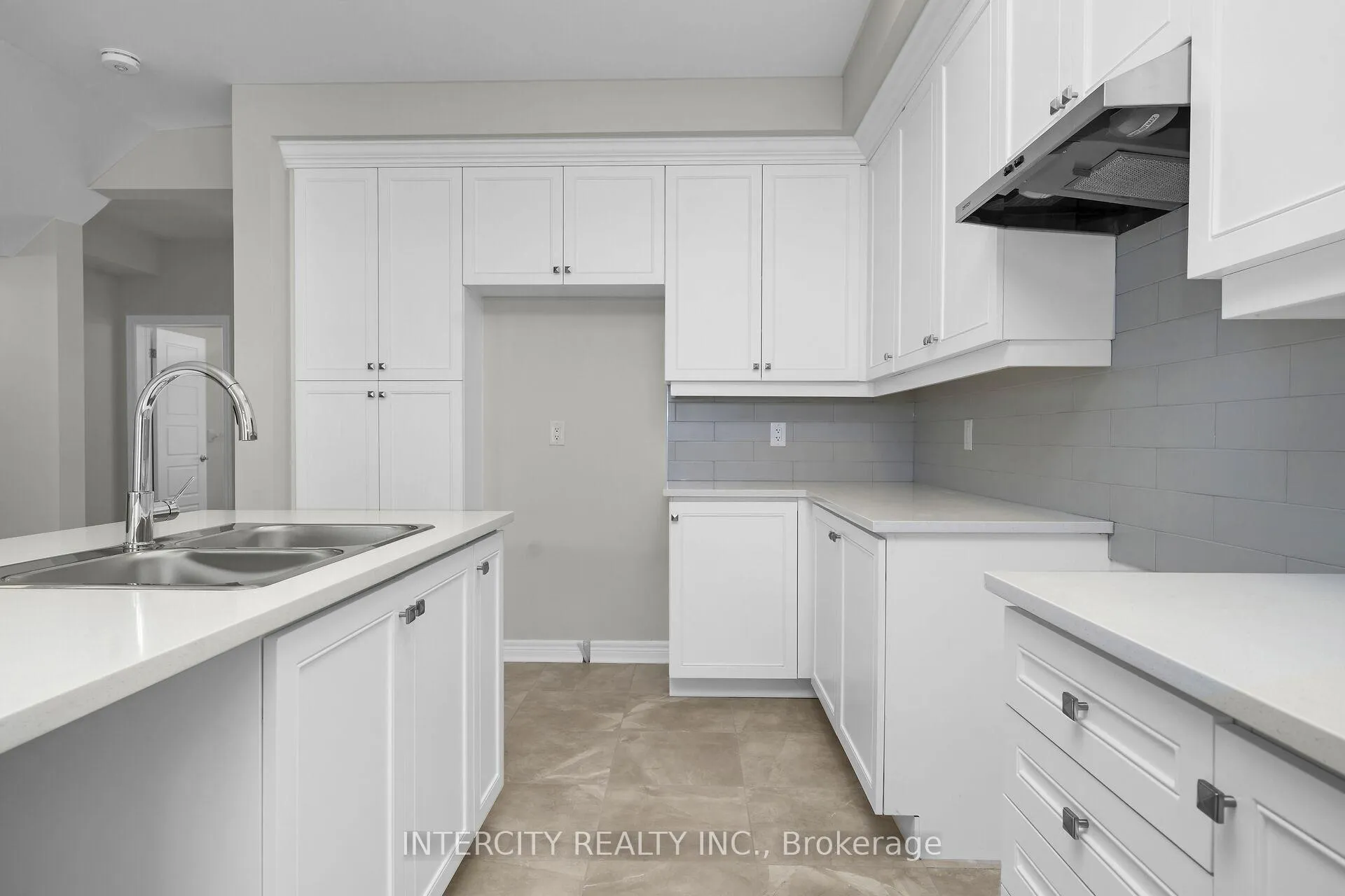 Photo 12 of 323 Inspire Boulevard, Brampton, Sandringham-Wellington North — HOMEH
