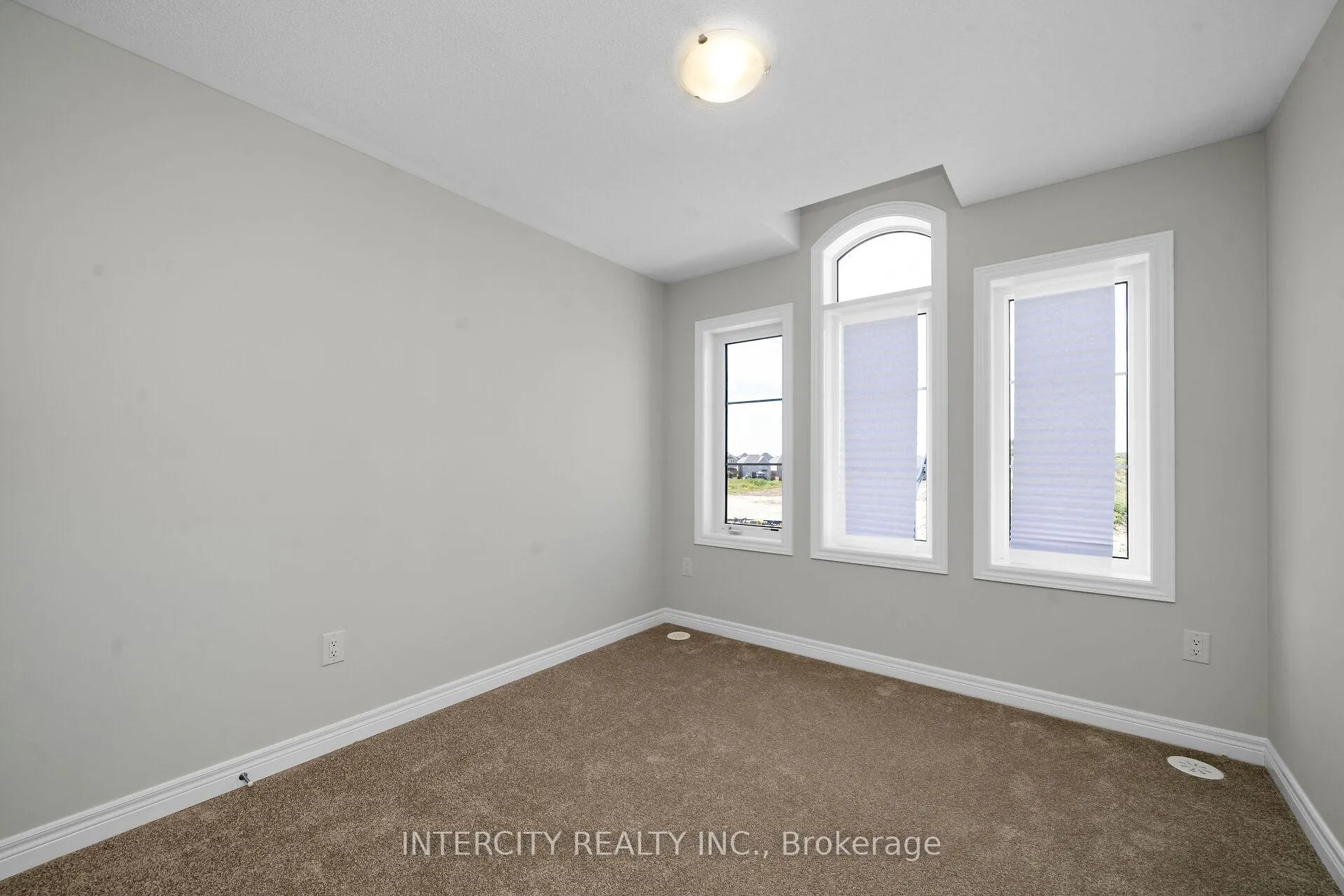 Photo 28 of 323 Inspire Boulevard, Brampton, Sandringham-Wellington North — HOMEH