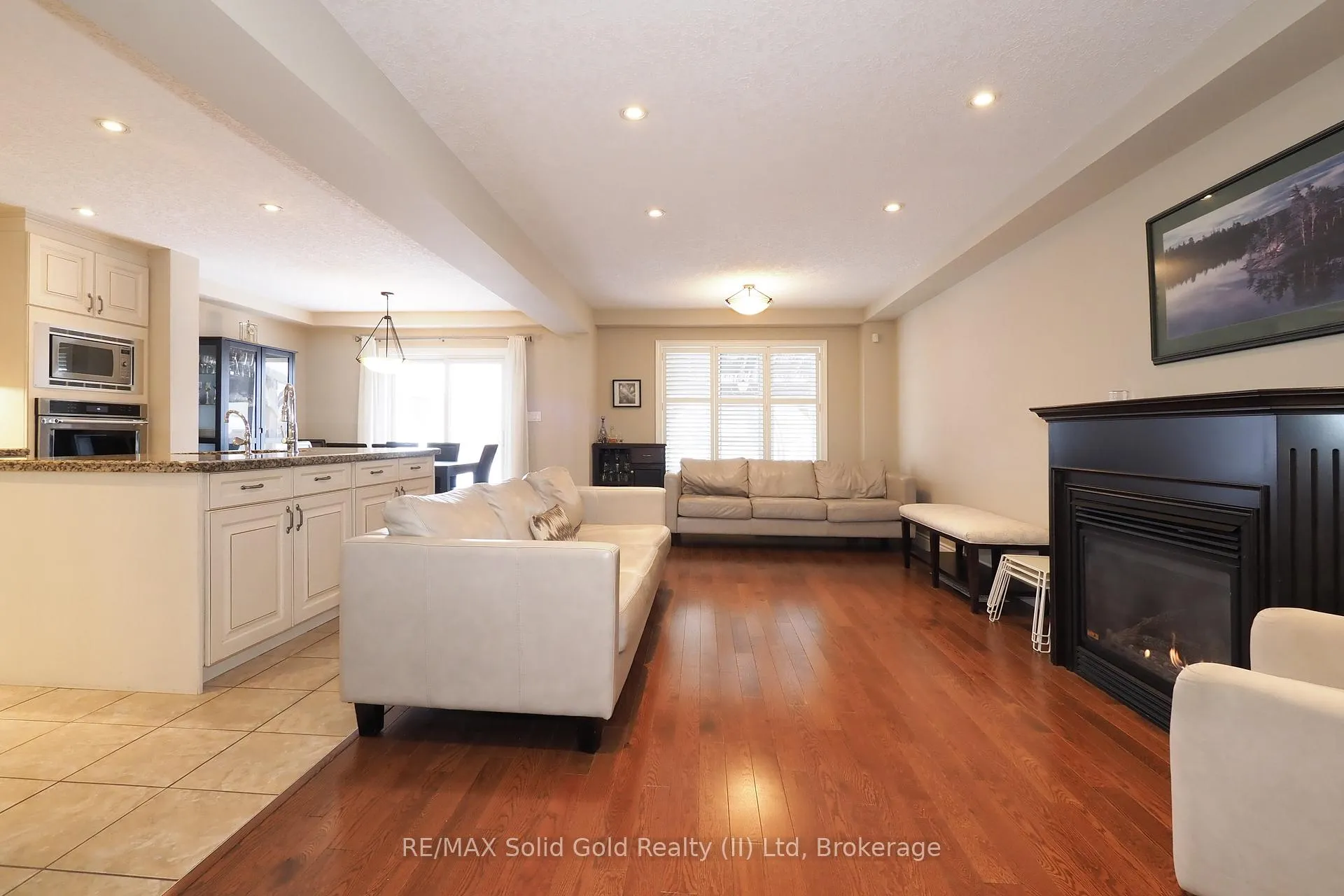 Photo 7 of 33 Huck Crescent, Kitchener — HOMEH