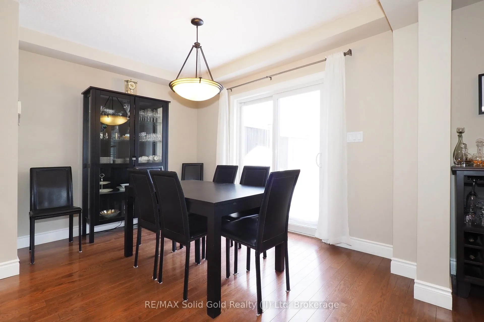 Photo 12 of 33 Huck Crescent, Kitchener — HOMEH