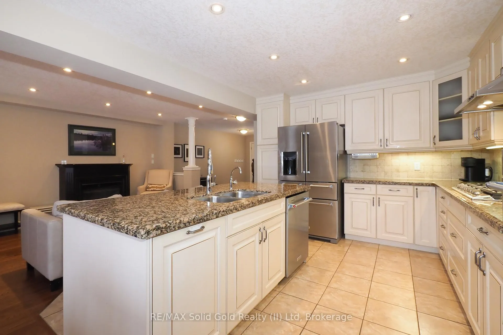 Photo 14 of 33 Huck Crescent, Kitchener — HOMEH