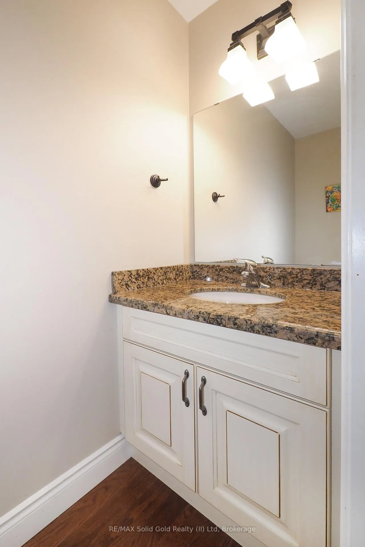Photo 19 of 33 Huck Crescent, Kitchener — HOMEH