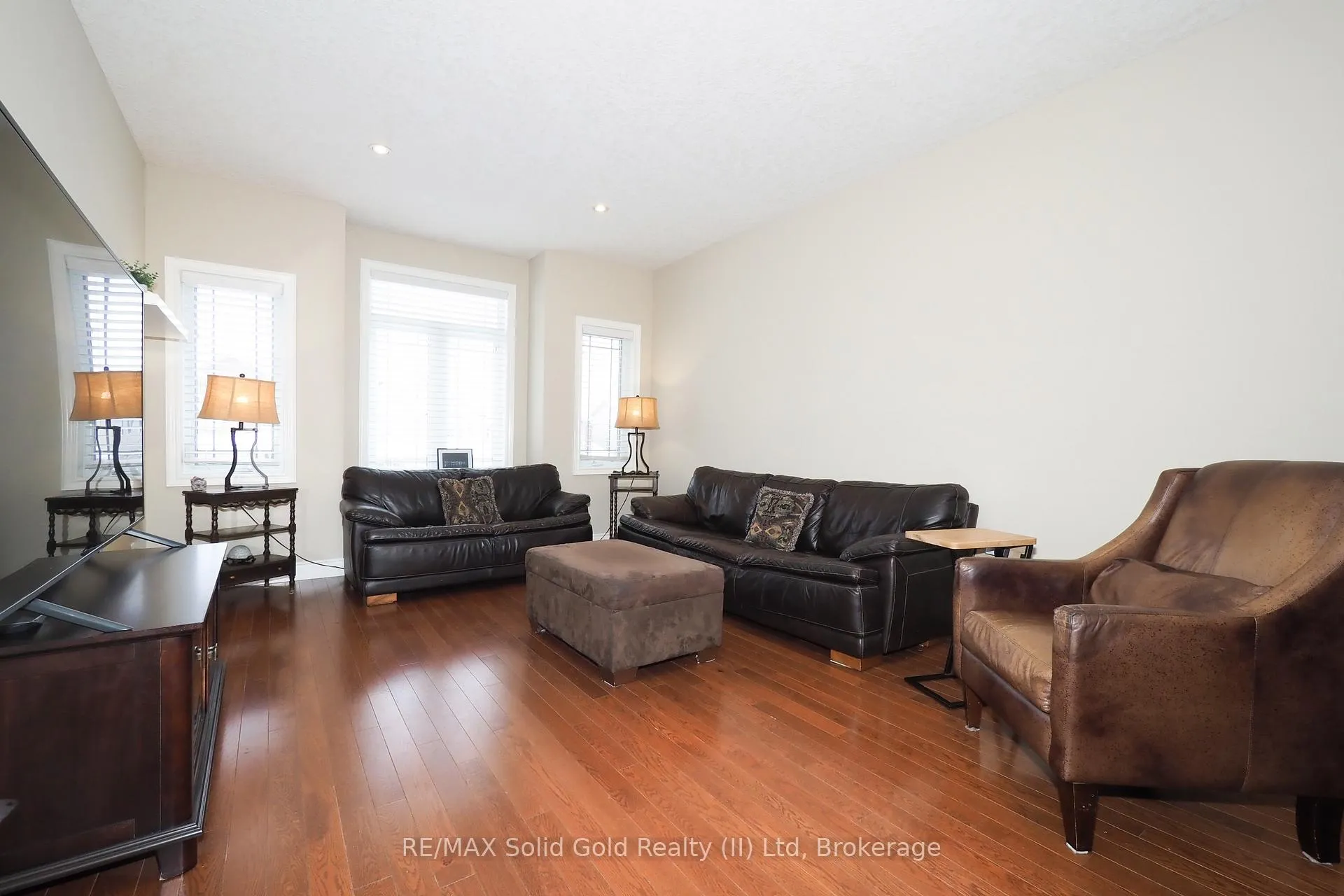 Photo 22 of 33 Huck Crescent, Kitchener — HOMEH