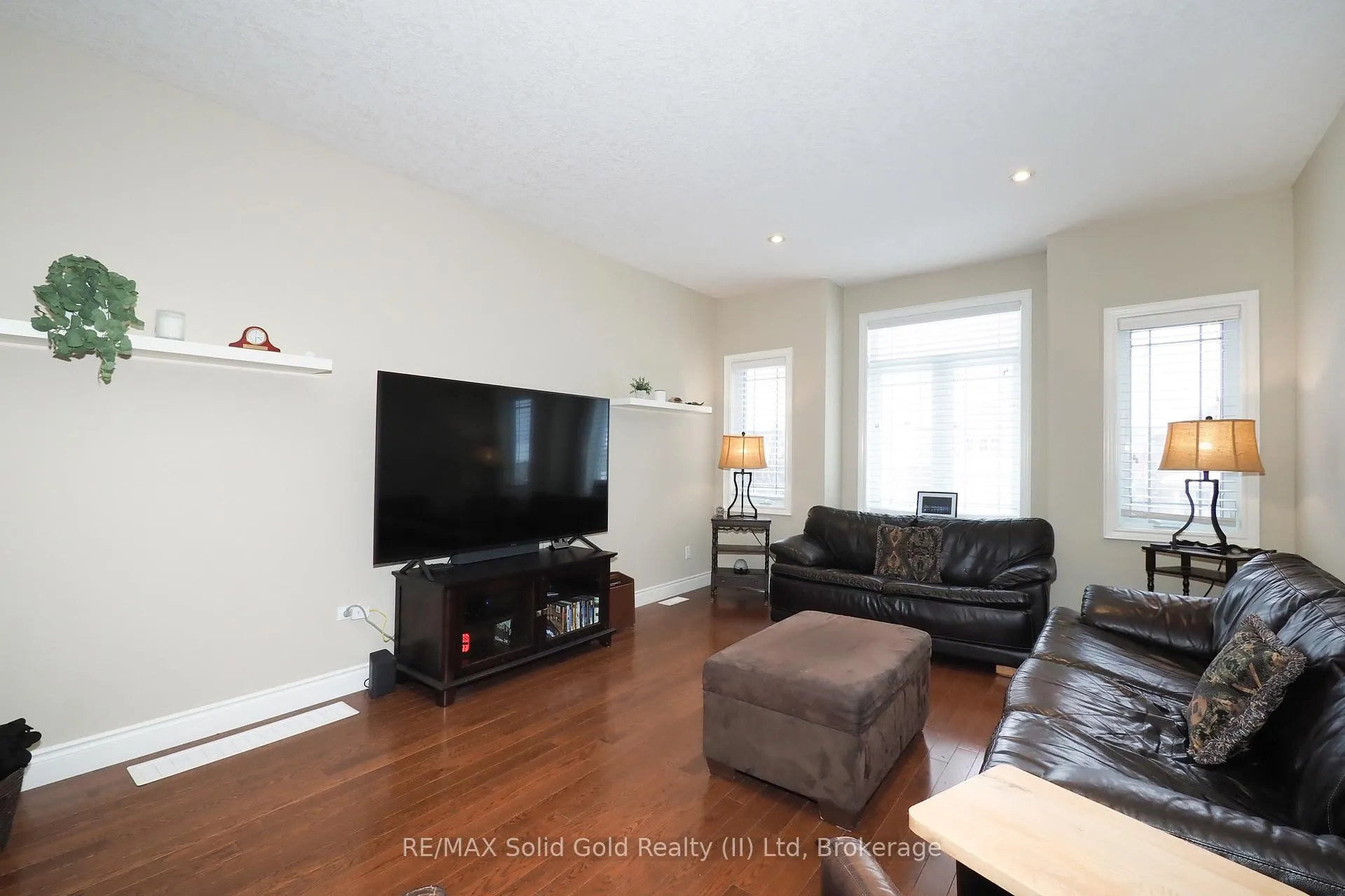 Photo 23 of 33 Huck Crescent, Kitchener — HOMEH