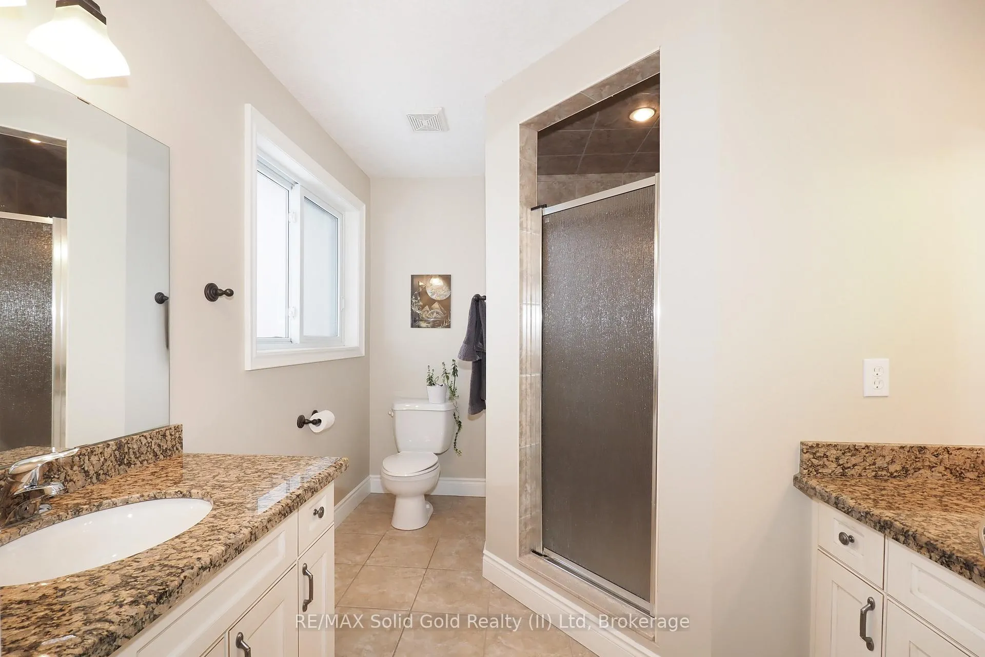 Photo 26 of 33 Huck Crescent, Kitchener — HOMEH