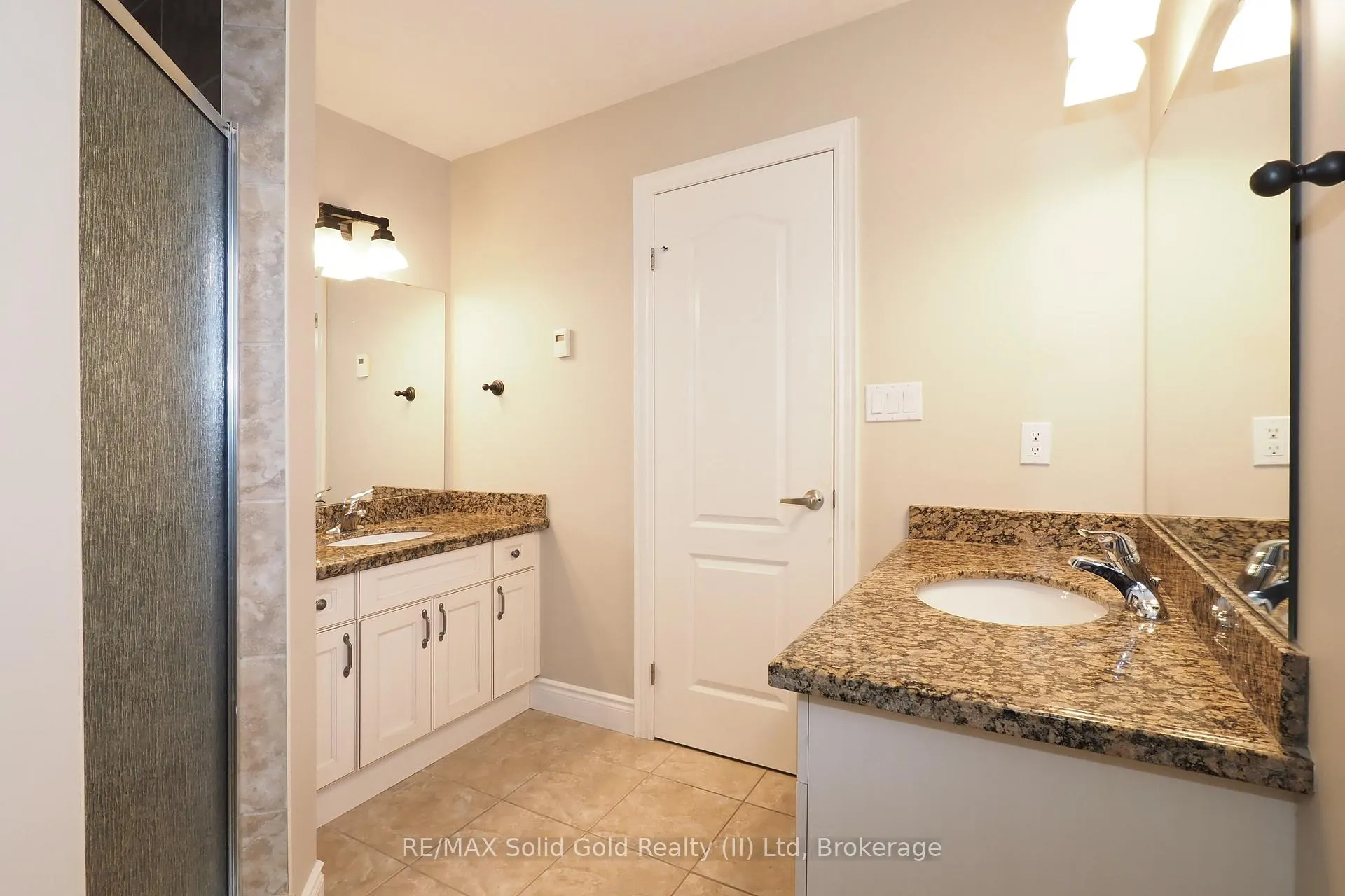 Photo 27 of 33 Huck Crescent, Kitchener — HOMEH