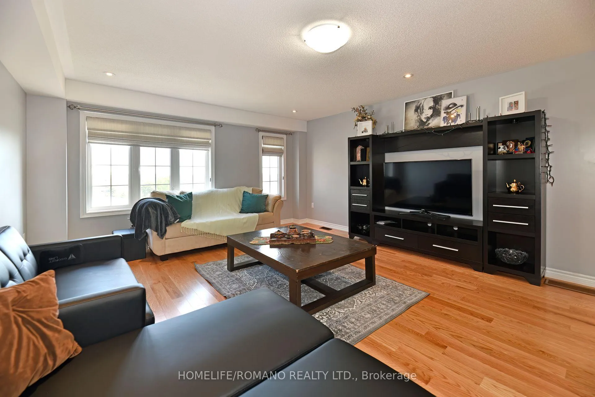 Photo 4 of 33 Comfort Way, Whitby, Blue Grass Meadows — HOMEH