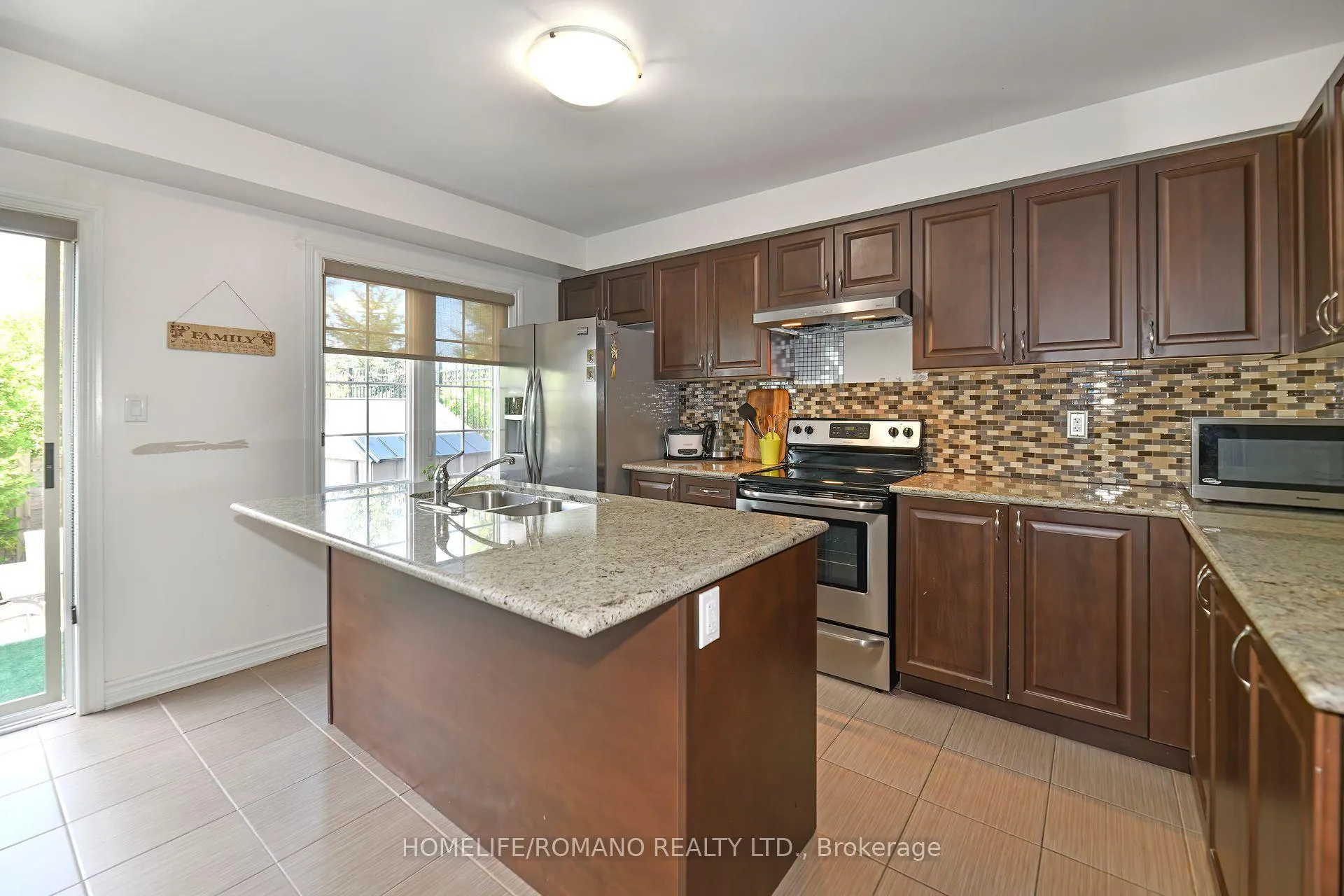 Photo 8 of 33 Comfort Way, Whitby, Blue Grass Meadows — HOMEH