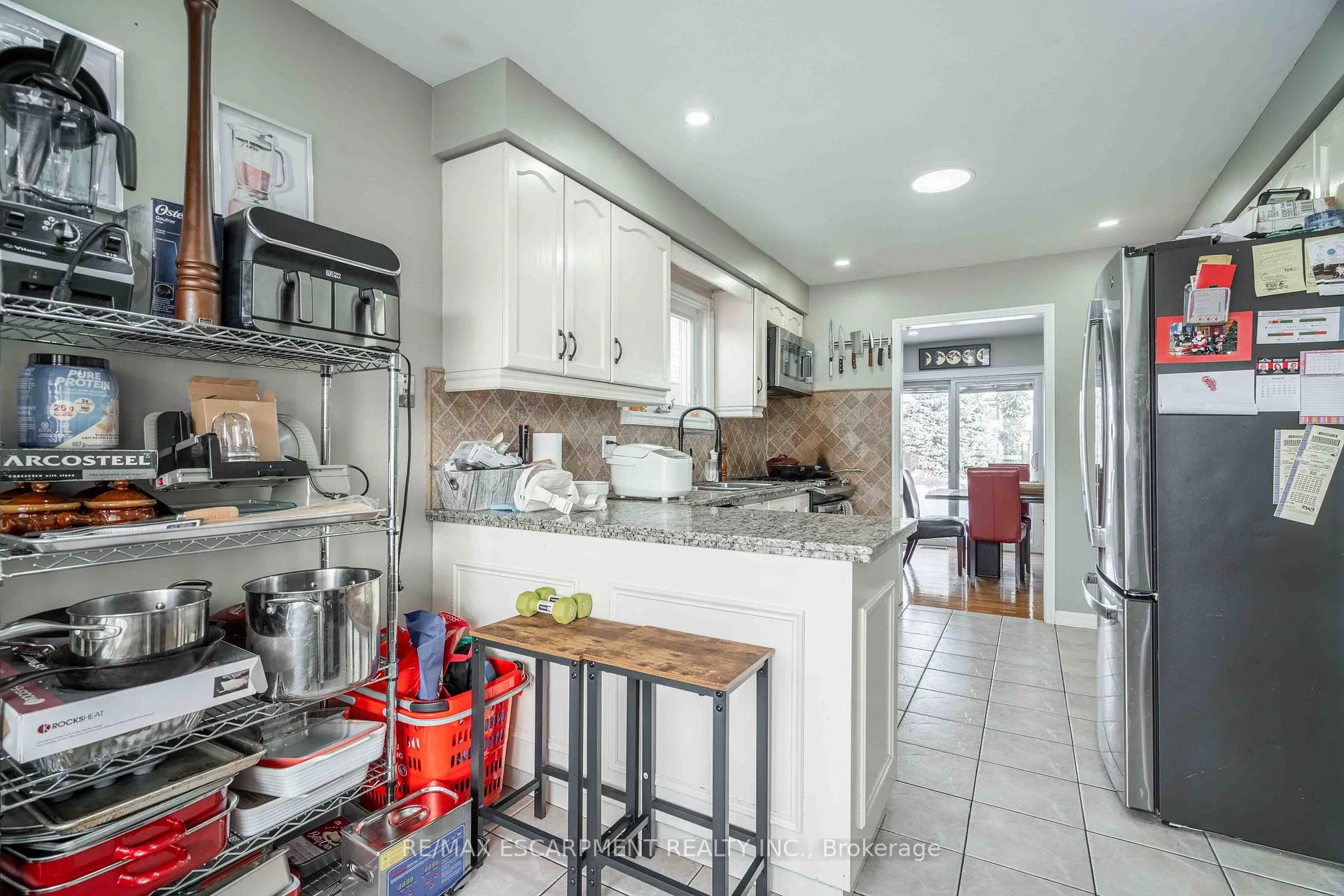 Photo 9 of 9 Beachgrove Crescent, Hamilton, Stoney Creek Mountain — HOMEH