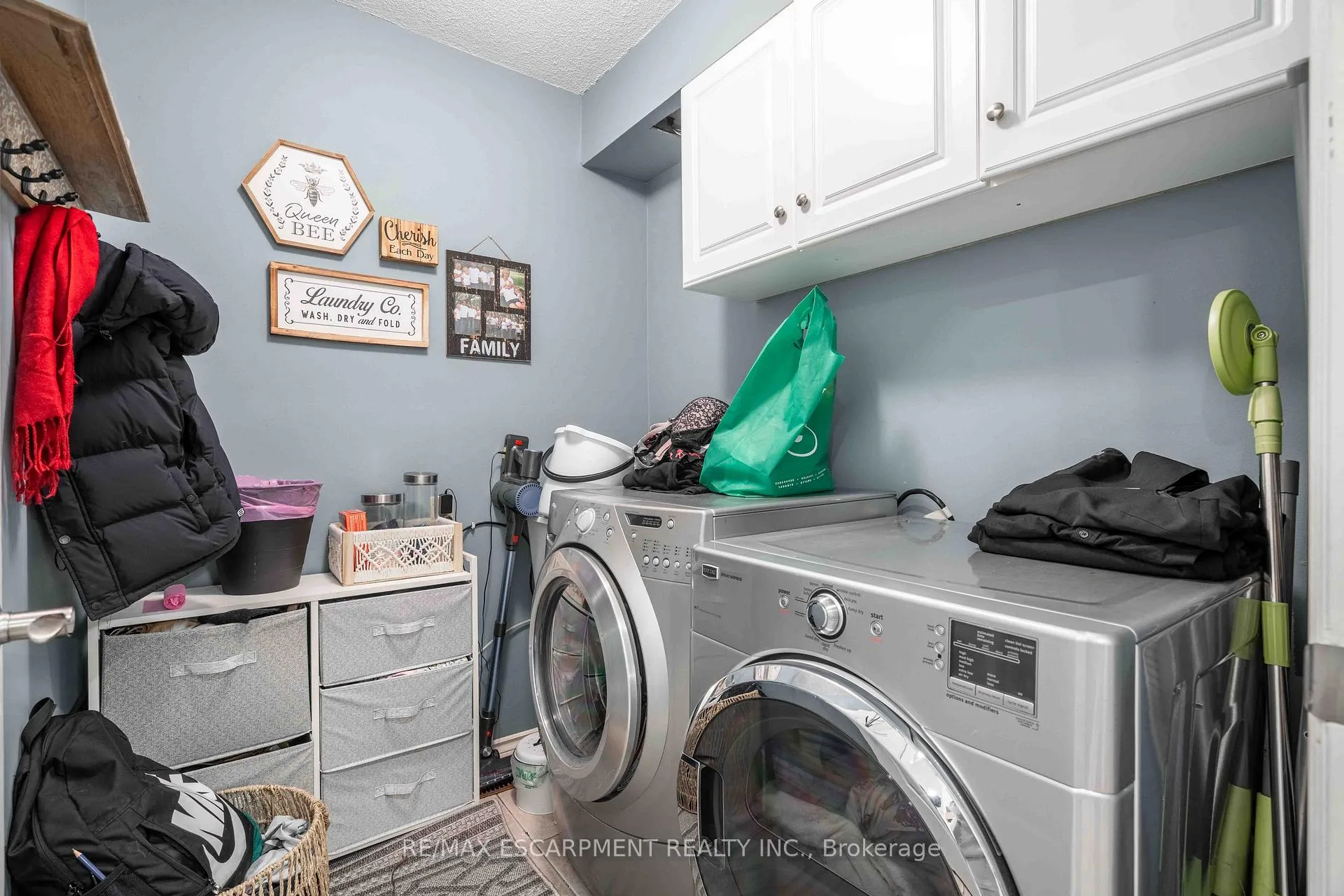 Photo 21 of 9 Beachgrove Crescent, Hamilton, Stoney Creek Mountain — HOMEH