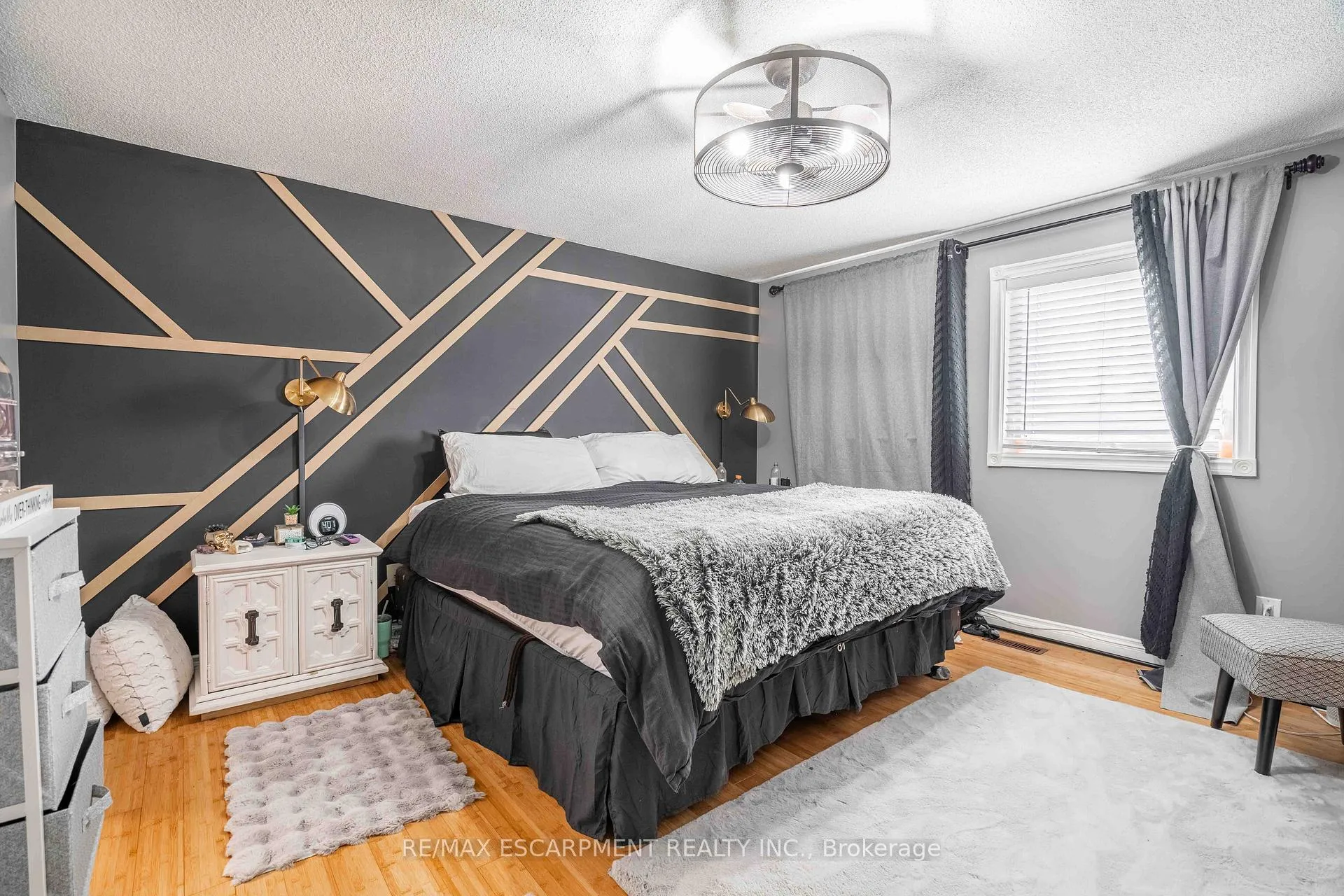 Photo 24 of 9 Beachgrove Crescent, Hamilton, Stoney Creek Mountain — HOMEH