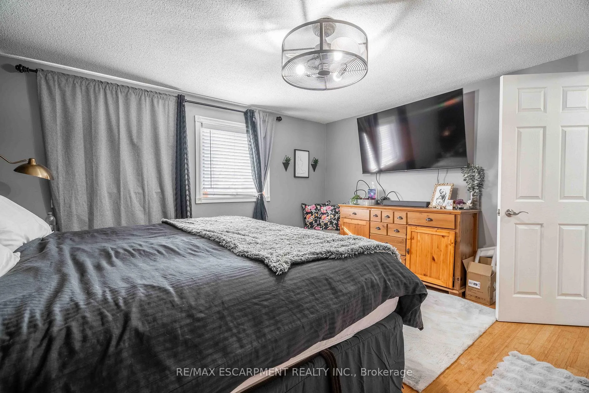 Photo 26 of 9 Beachgrove Crescent, Hamilton, Stoney Creek Mountain — HOMEH