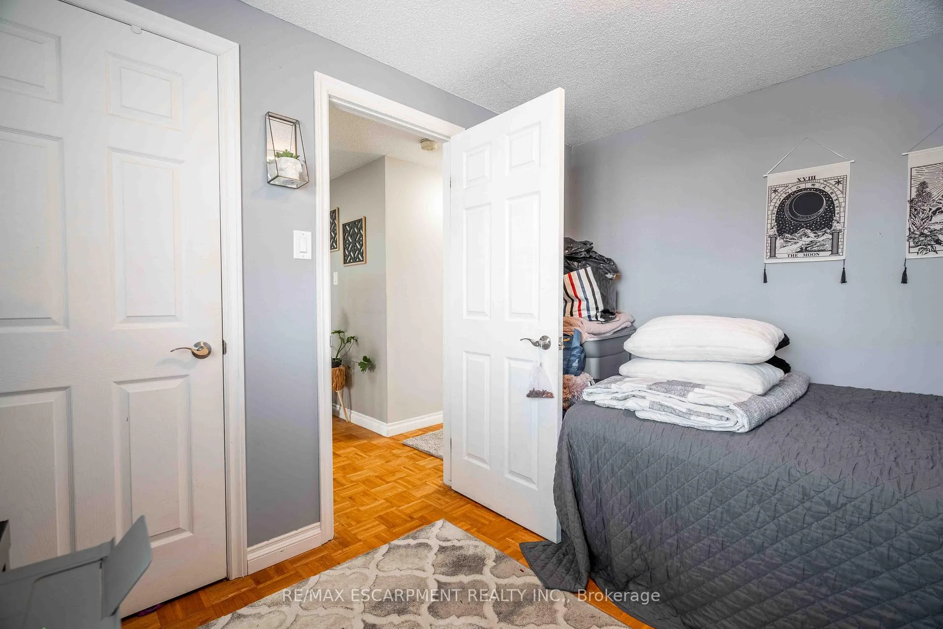 Photo 32 of 9 Beachgrove Crescent, Hamilton, Stoney Creek Mountain — HOMEH