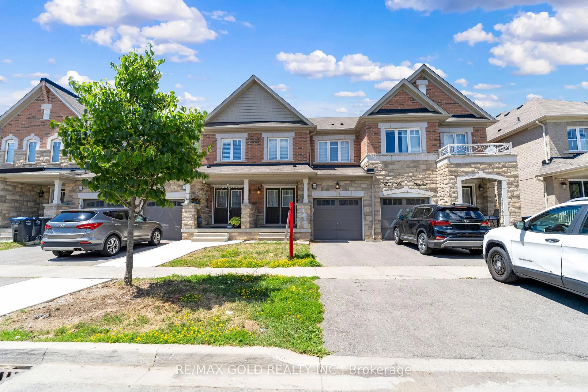 Front of 124 Baffin Crescent