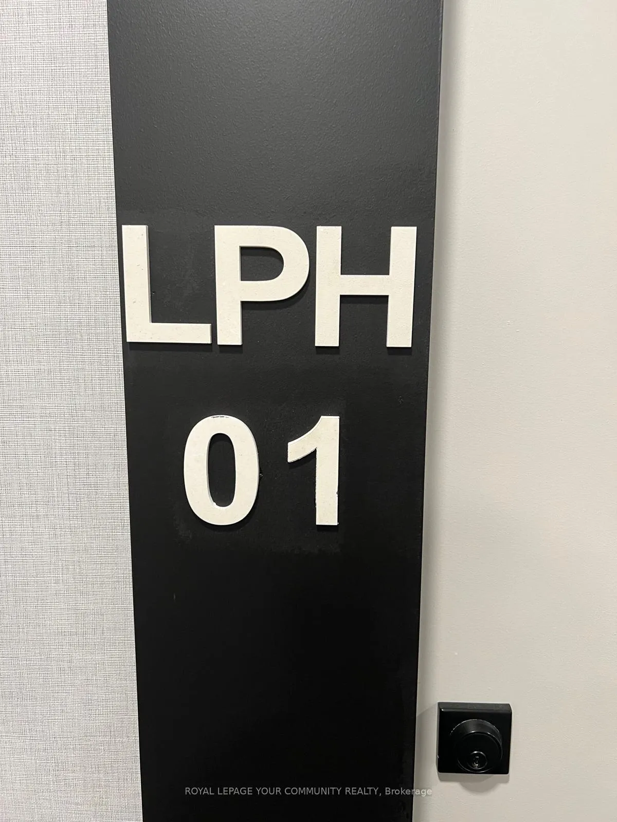 Front of Unit LPH 01, 319 Jarvis Street