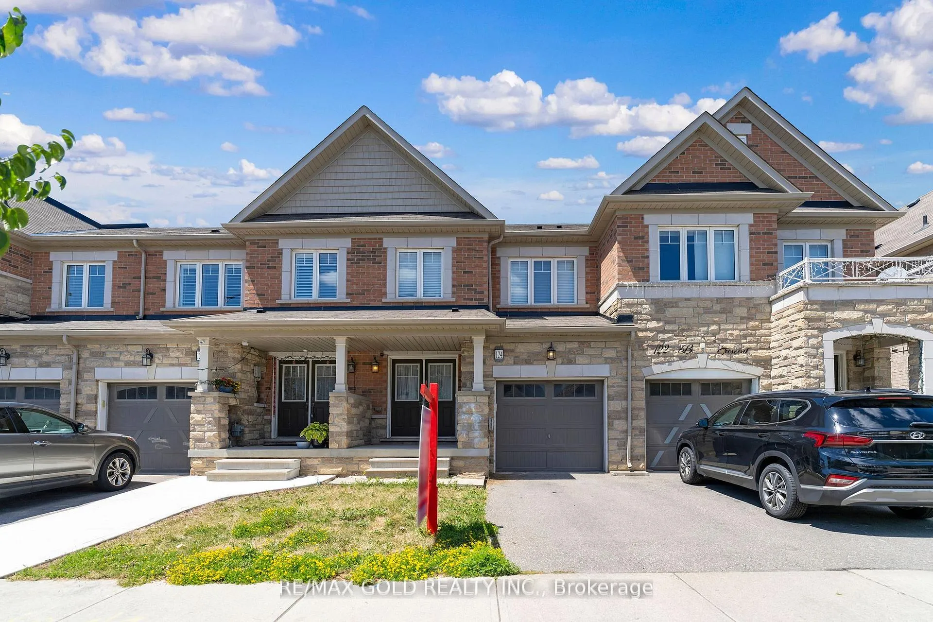 Photo 2 of 124 Baffin Crescent, Brampton, Northwest Sandalwood Parkway — HOMEH
