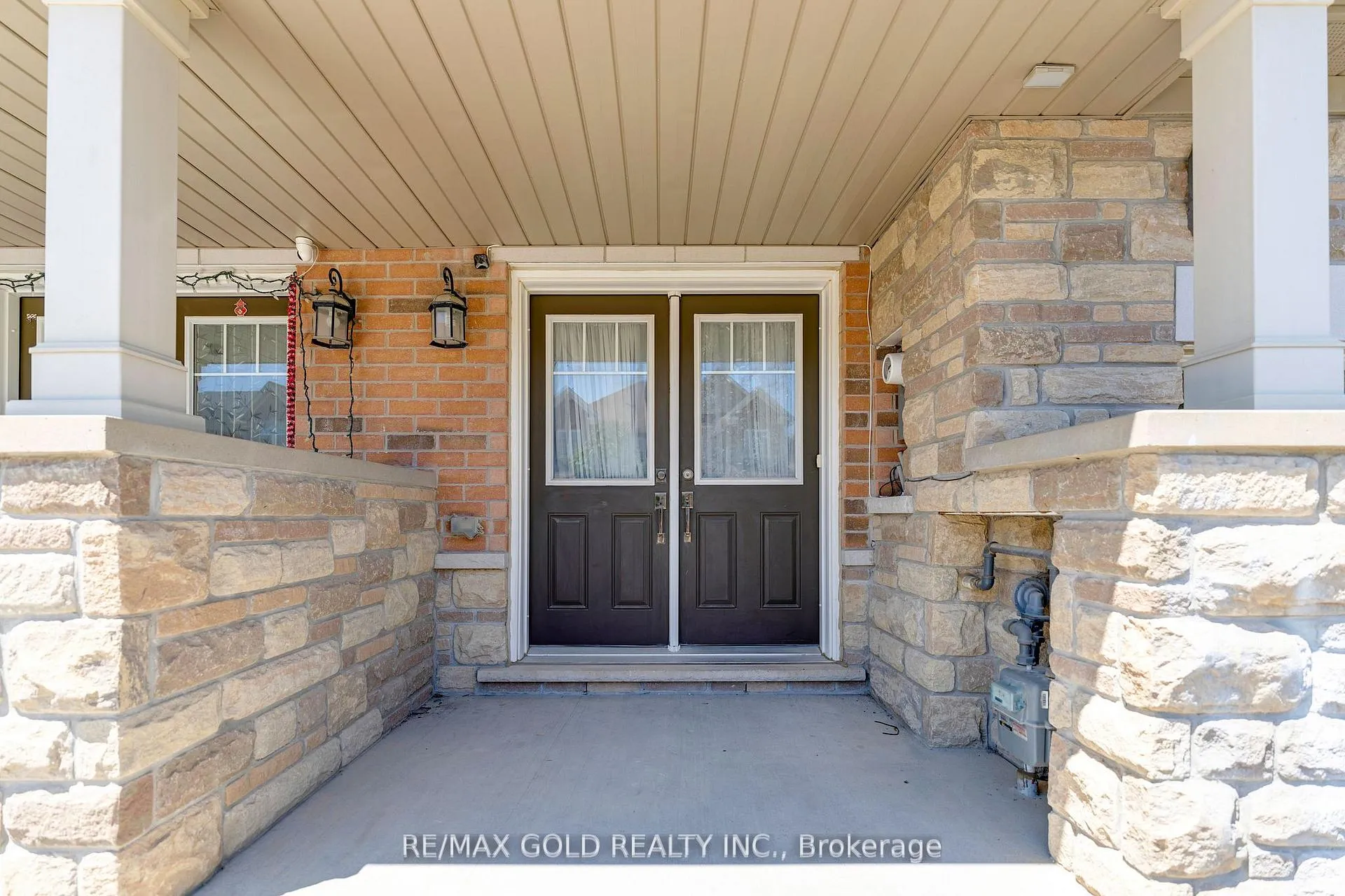 Photo 3 of 124 Baffin Crescent, Brampton, Northwest Sandalwood Parkway — HOMEH