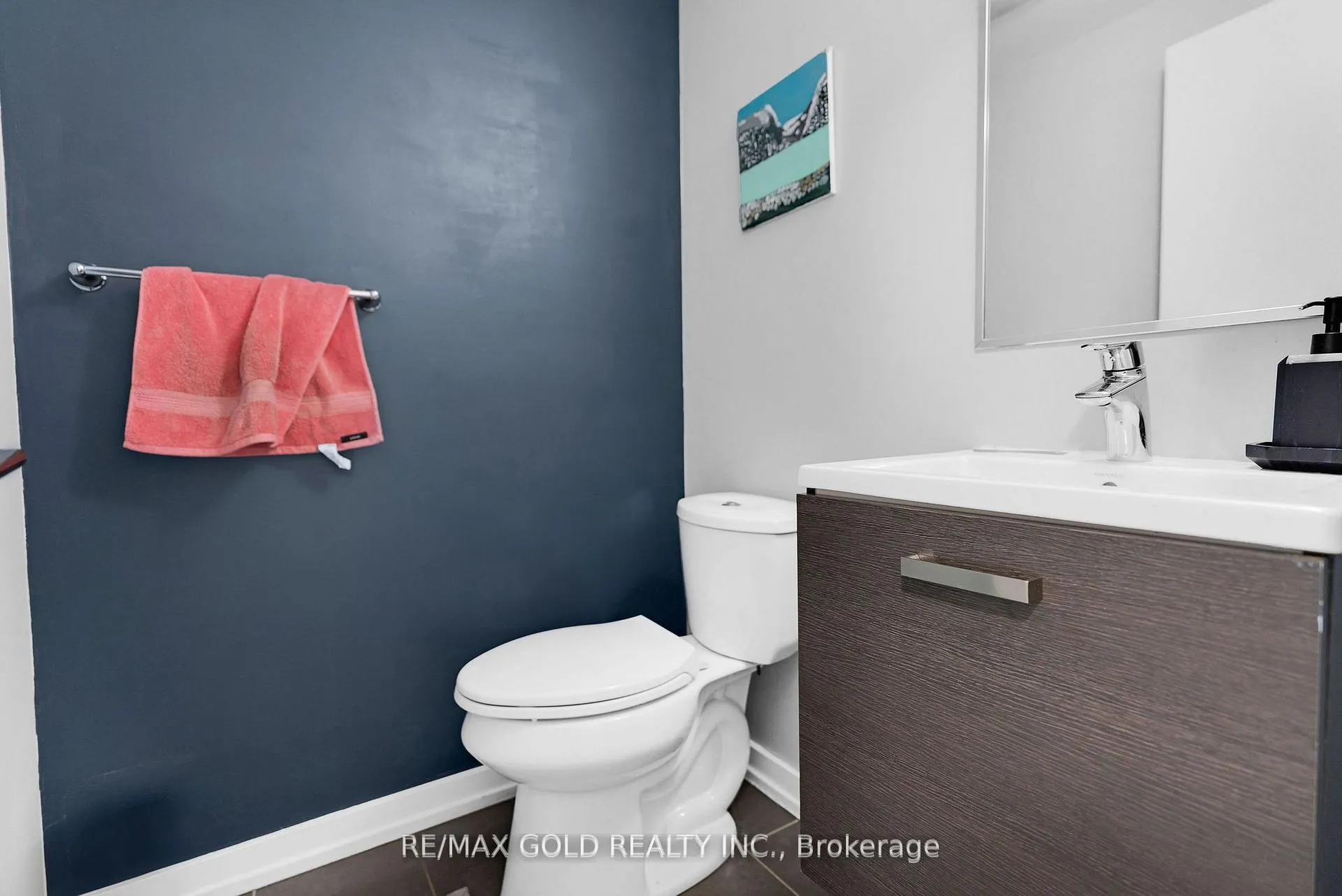 Photo 8 of 124 Baffin Crescent, Brampton, Northwest Sandalwood Parkway — HOMEH