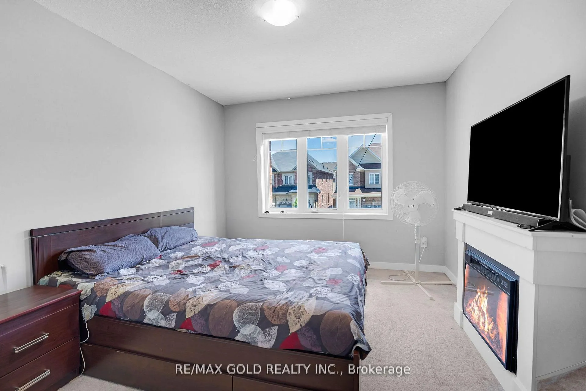 Photo 14 of 124 Baffin Crescent, Brampton, Northwest Sandalwood Parkway — HOMEH