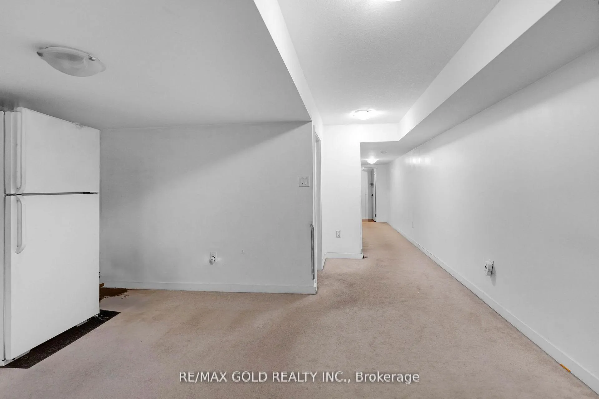 Photo 19 of 124 Baffin Crescent, Brampton, Northwest Sandalwood Parkway — HOMEH