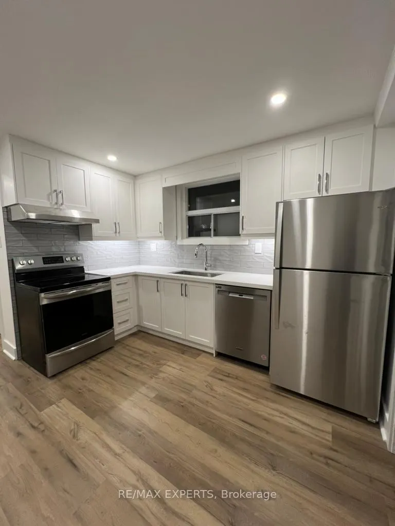 Front of Unit 2, 101 Kenwood Avenue