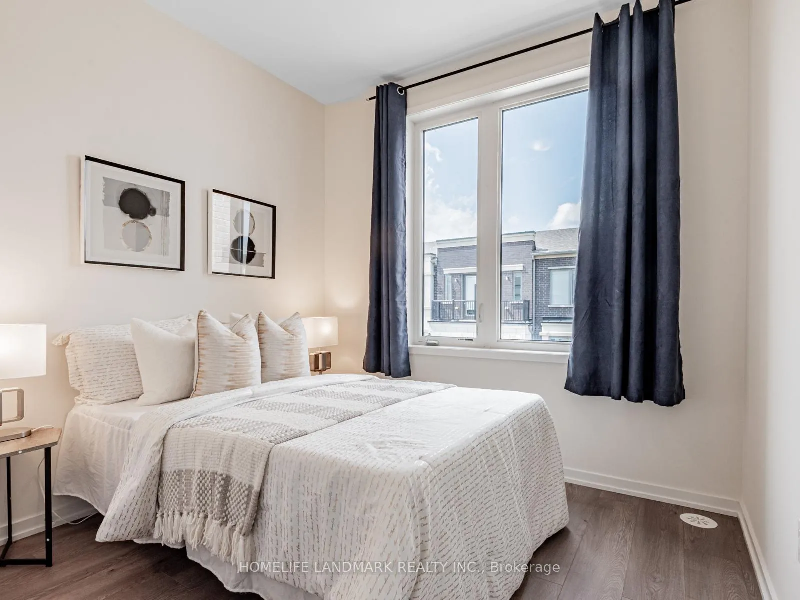 Photo 23 of 25 Origin Way, Vaughan, Patterson — HOMEH