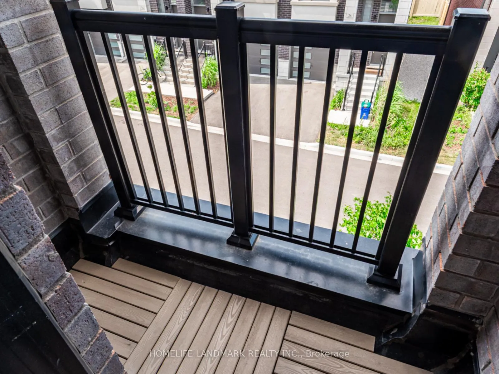 Photo 33 of 25 Origin Way, Vaughan, Patterson — HOMEH
