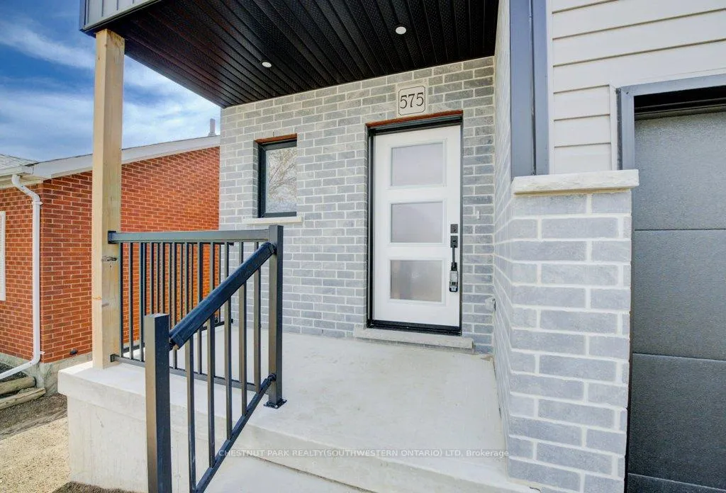 Photo 3 of 575 Guelph Street, Kitchener — HOMEH