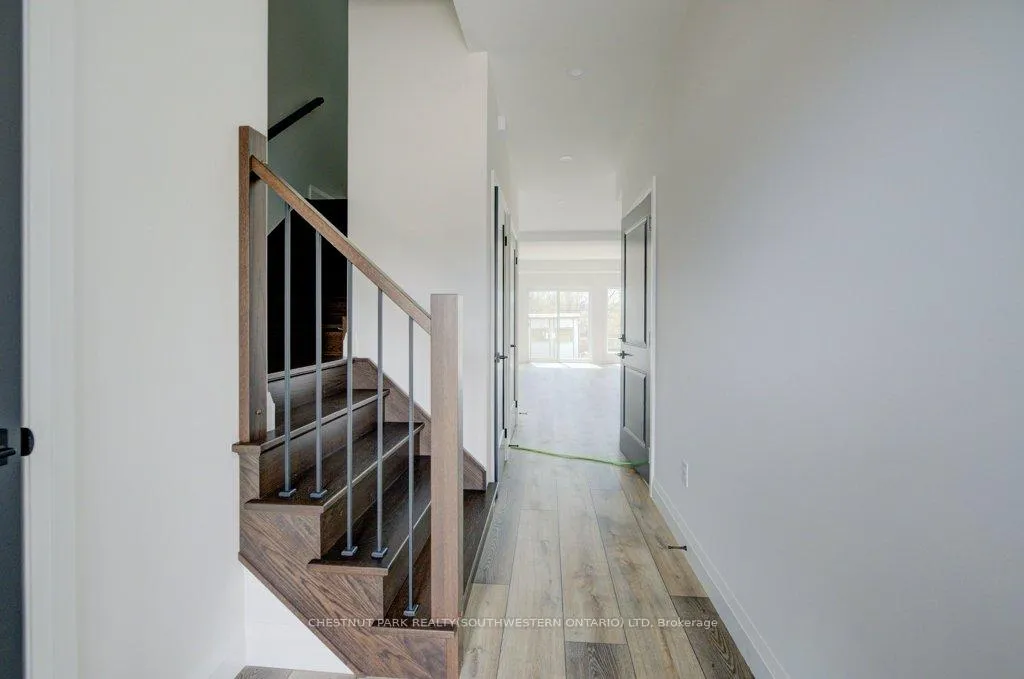 Photo 4 of 575 Guelph Street, Kitchener — HOMEH