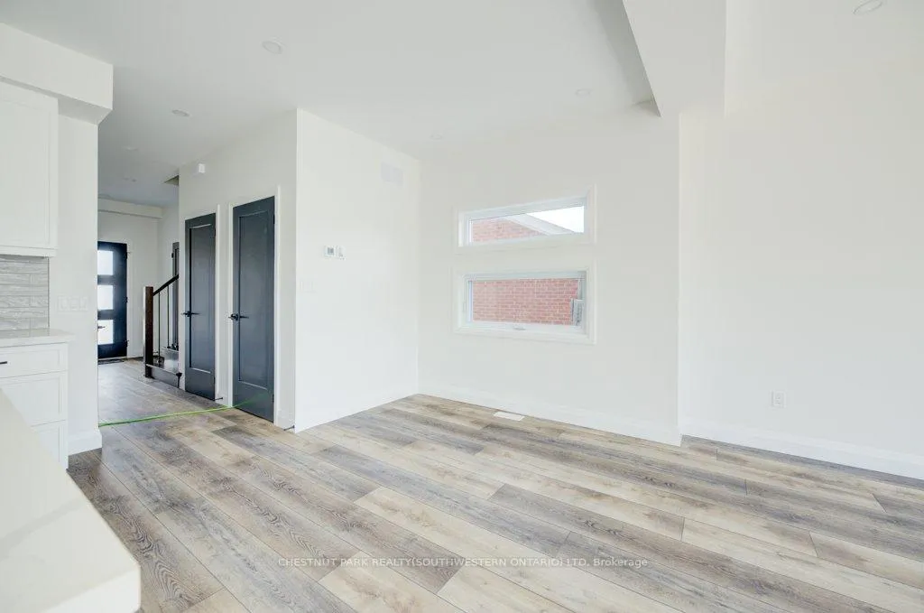 Photo 9 of 575 Guelph Street, Kitchener — HOMEH