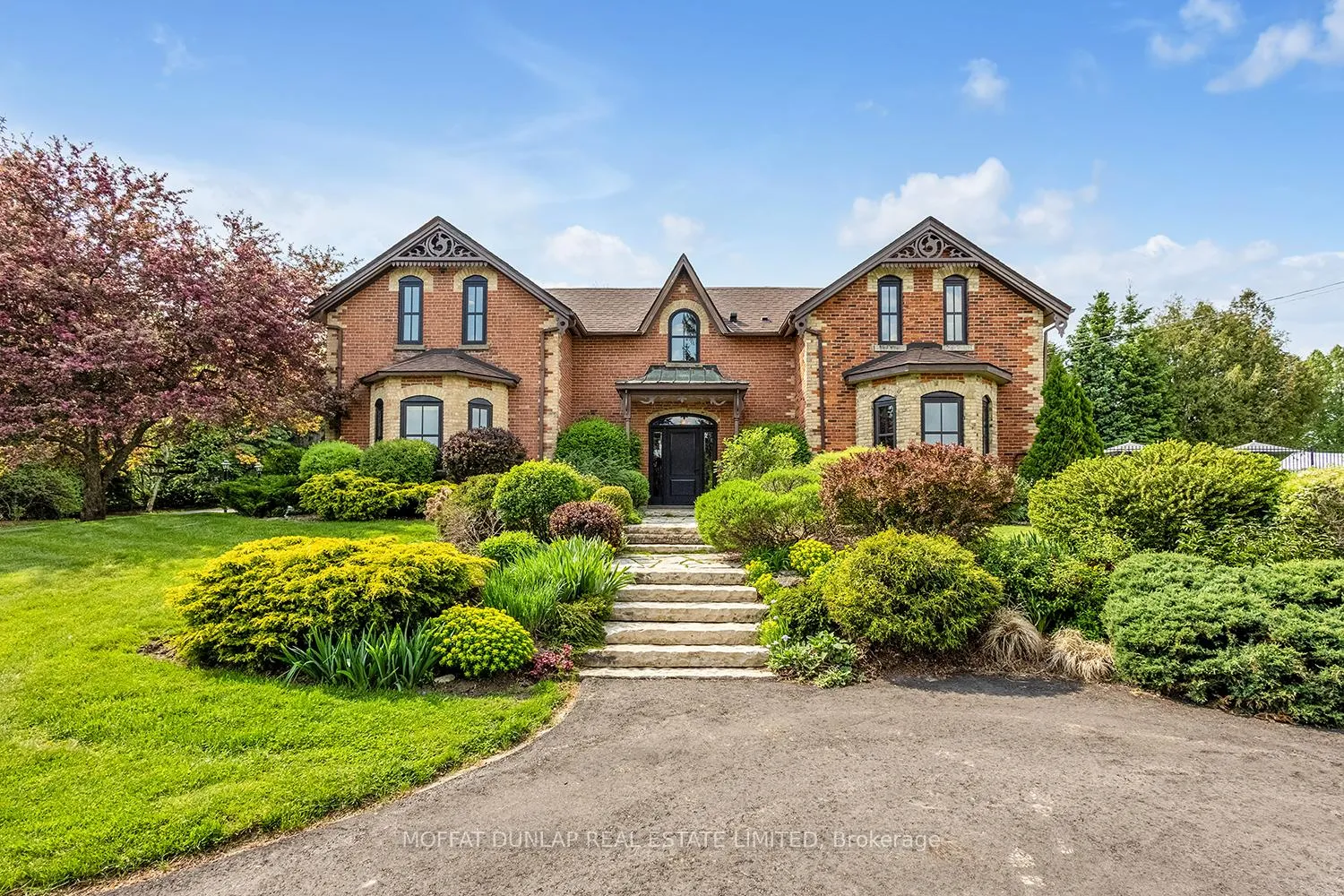 Front of 2052 Highpoint Side Road