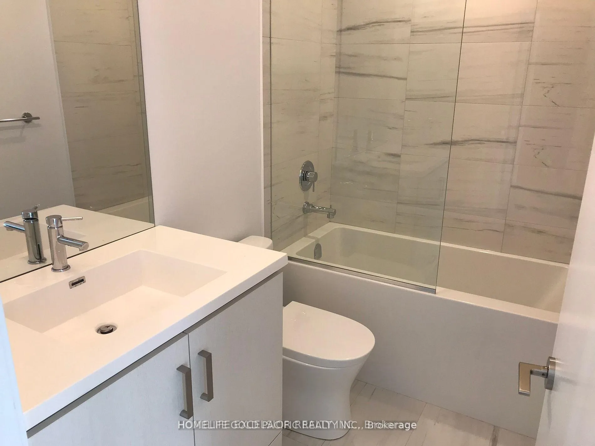 Photo 7 of Unit 1006, 60 Honeycrisp Crescent, Vaughan, Vaughan Corporate Centre — HOMEH