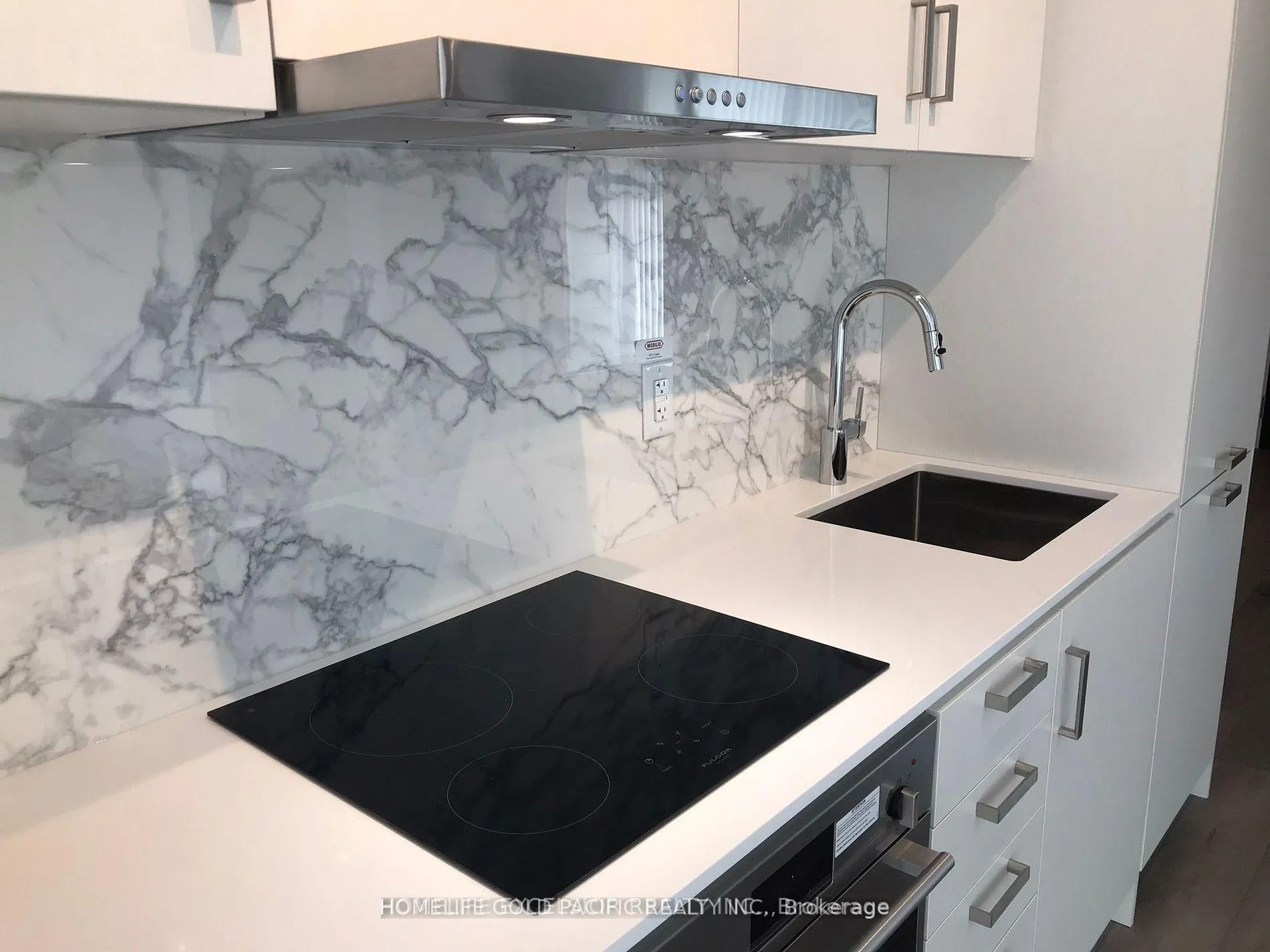 Photo 16 of Unit 1006, 60 Honeycrisp Crescent, Vaughan, Vaughan Corporate Centre — HOMEH