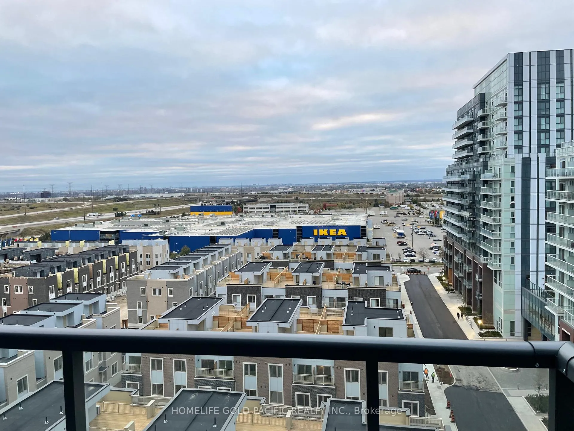 Photo 30 of Unit 1006, 60 Honeycrisp Crescent, Vaughan, Vaughan Corporate Centre — HOMEH