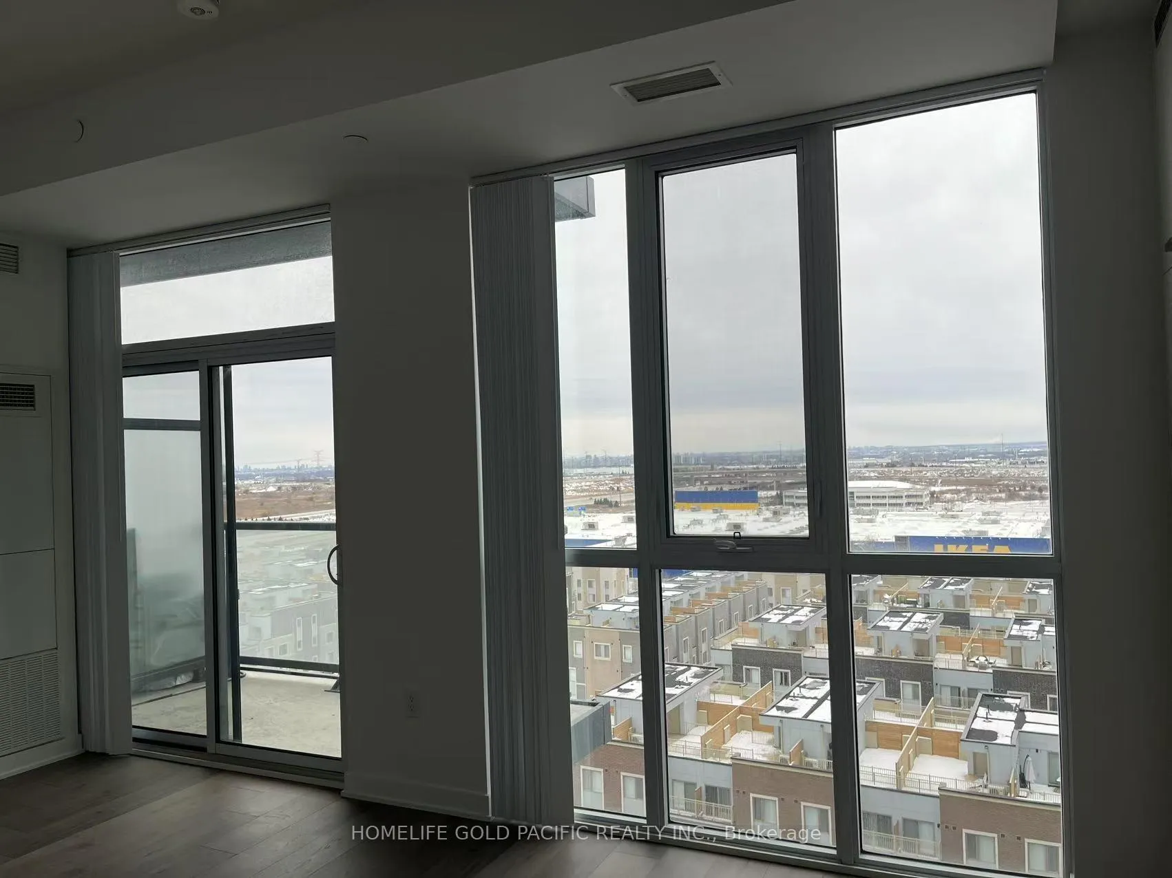 Photo 31 of Unit 1006, 60 Honeycrisp Crescent, Vaughan, Vaughan Corporate Centre — HOMEH