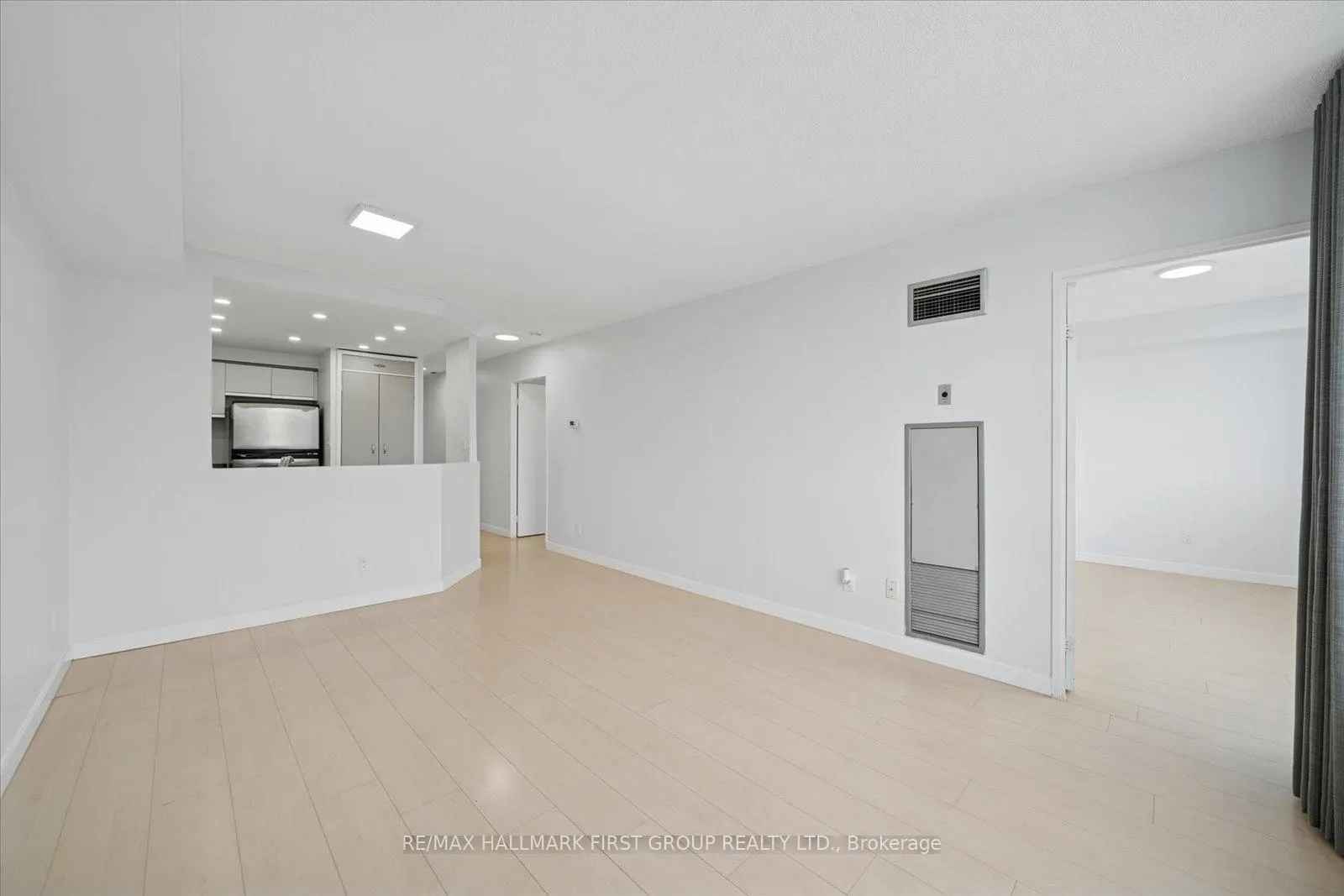 Photo 6 of Unit 508, 711 Rossland Road, Whitby, Pringle Creek — HOMEH