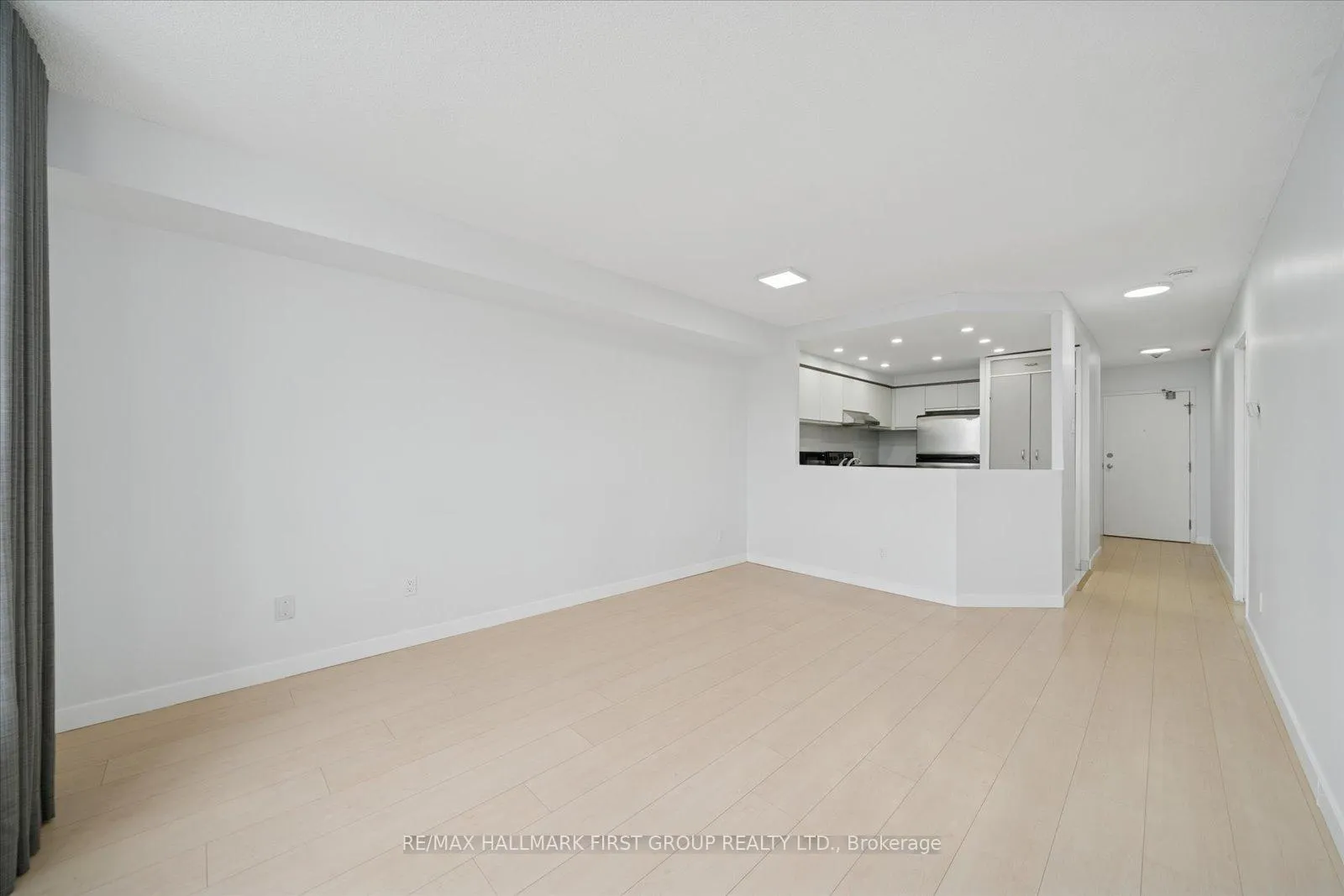 Photo 7 of Unit 508, 711 Rossland Road, Whitby, Pringle Creek — HOMEH
