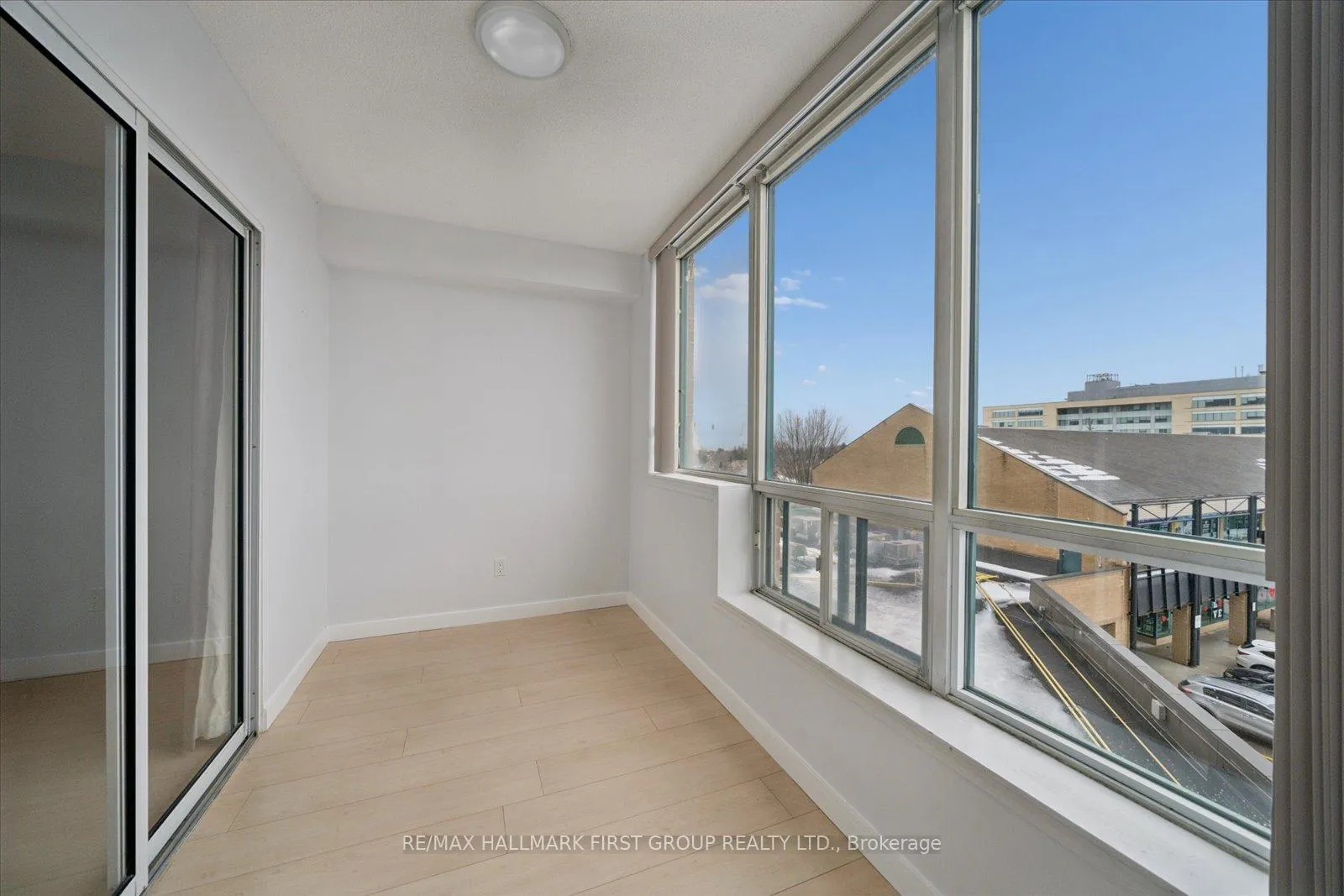 Photo 9 of Unit 508, 711 Rossland Road, Whitby, Pringle Creek — HOMEH