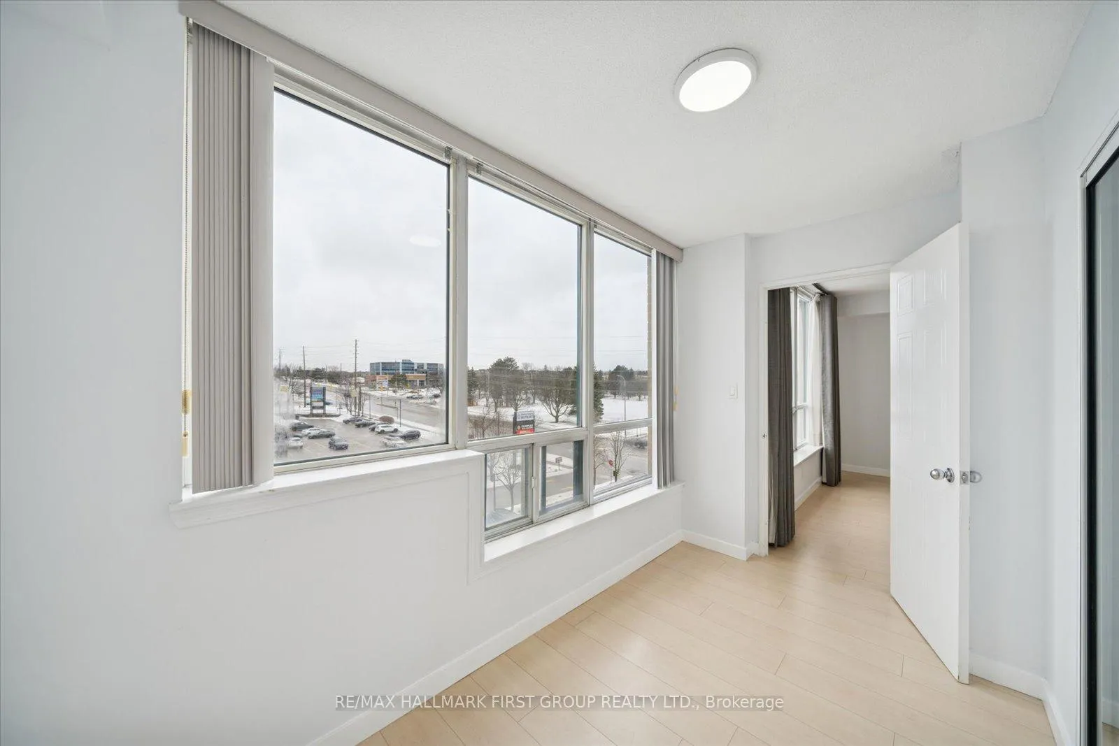 Photo 10 of Unit 508, 711 Rossland Road, Whitby, Pringle Creek — HOMEH