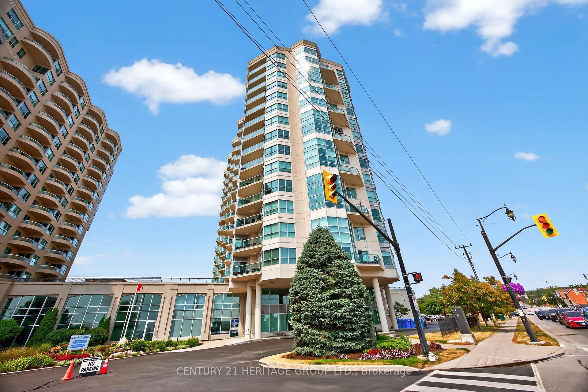 Front of Unit 1008, 6 Toronto Street